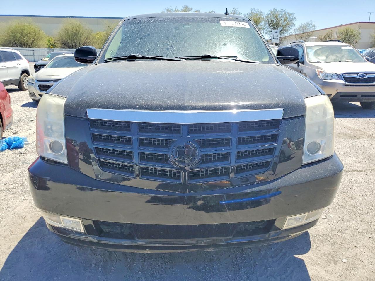2010 Cadillac Escalade Luxury Black vin: 1GYUKBEF9AR138552