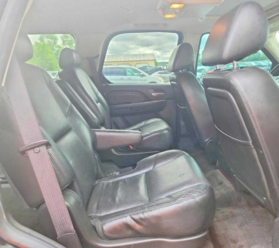 2010 Cadillac Escalade Premium Черный vin: 1GYUKCEF3AR217673