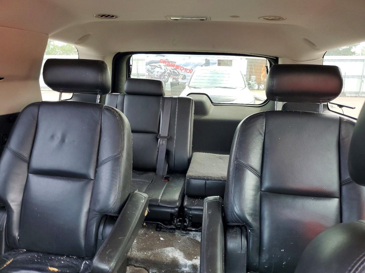 2010 Cadillac Escalade Premium Black vin: 1GYUKCEF6AR167447