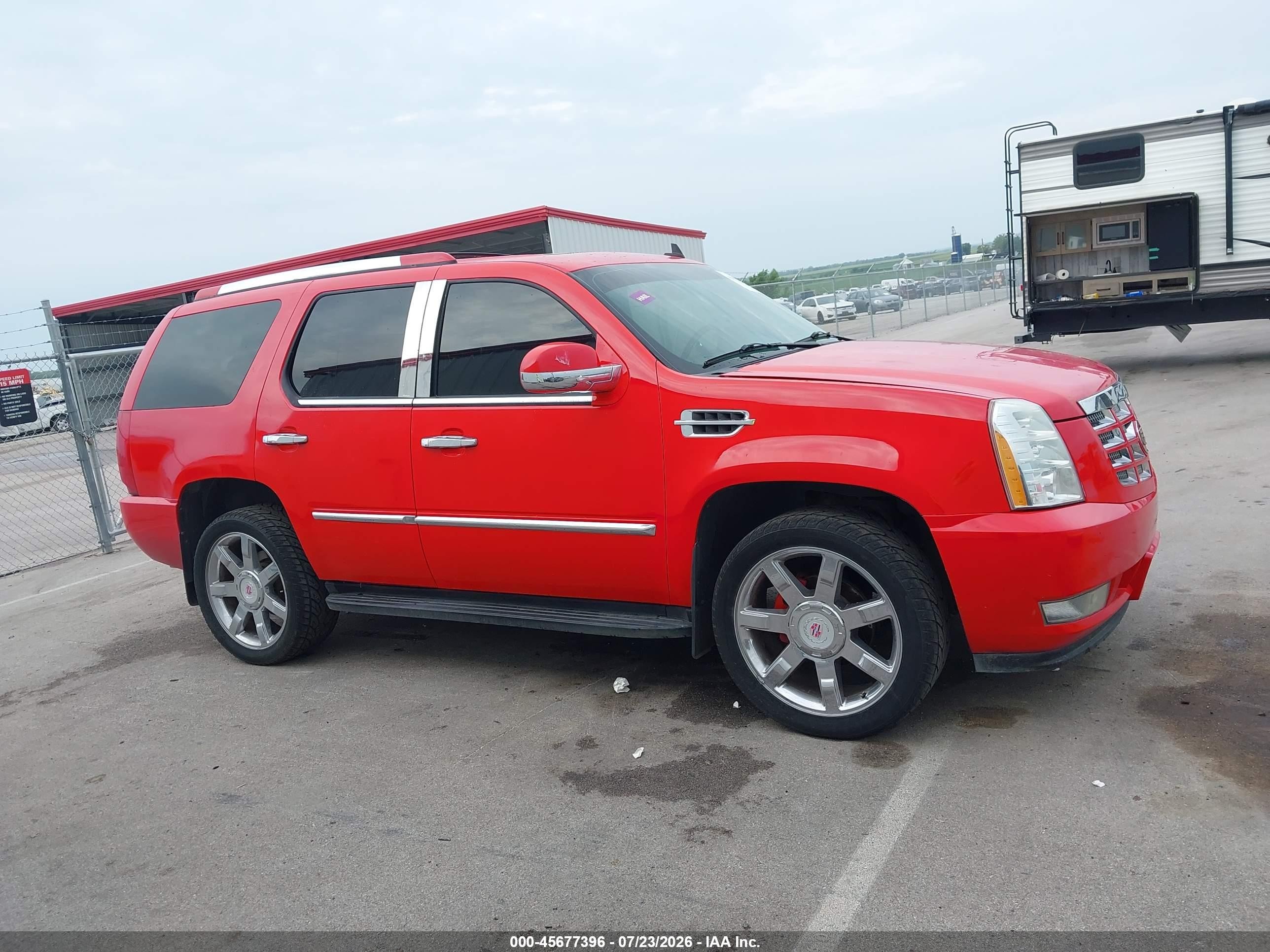 2010 Cadillac Escalade Premium Red vin: 1GYUKCEF7AR172981