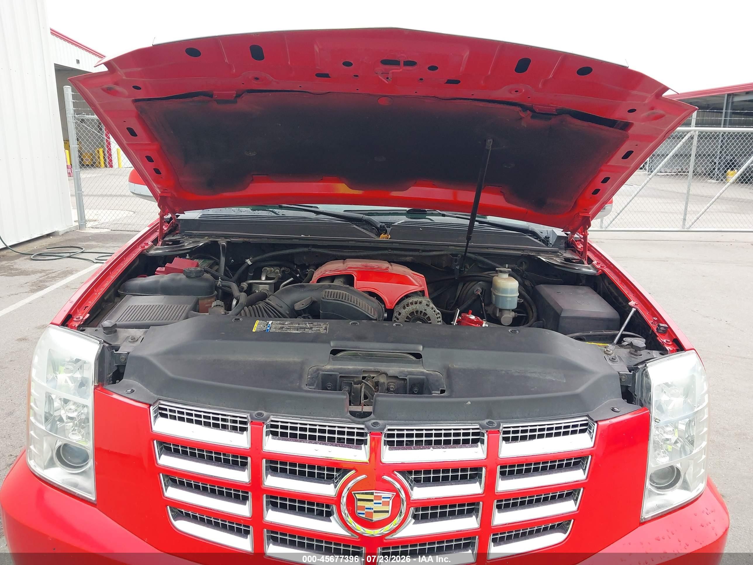 2010 Cadillac Escalade Premium Red vin: 1GYUKCEF7AR172981