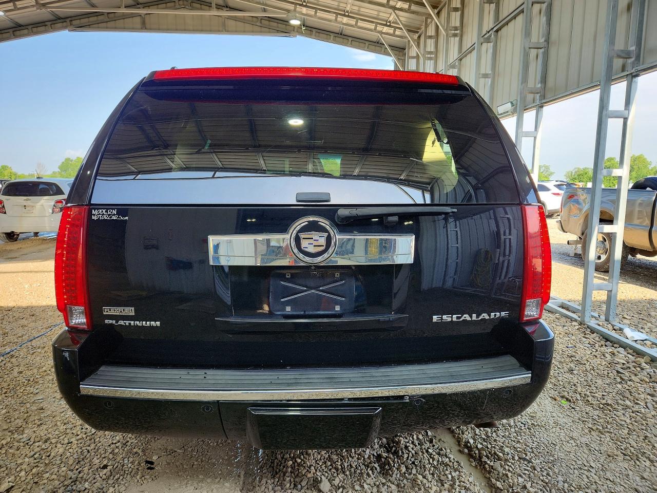 2010 Cadillac Escalade Platinum Black vin: 1GYUKDEF6AR162139