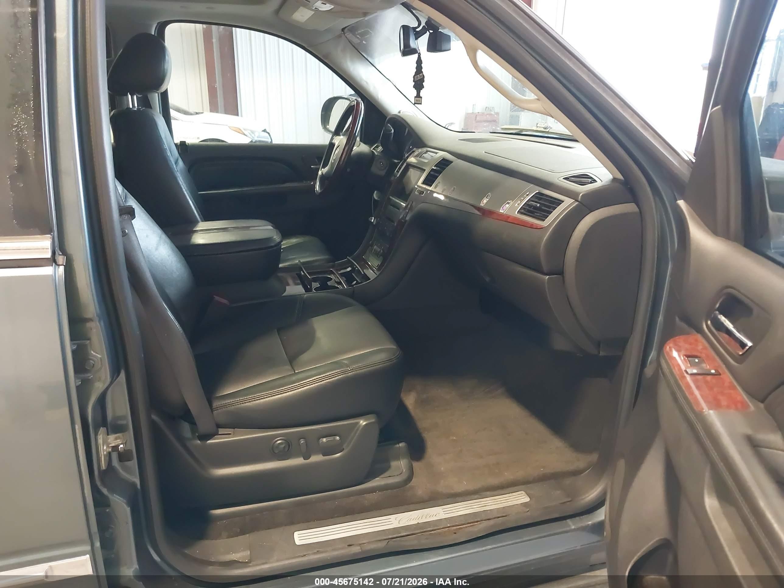 2010 Cadillac Escalade Esv Luxury Gray vin: 1GYUKHEFXAR243796