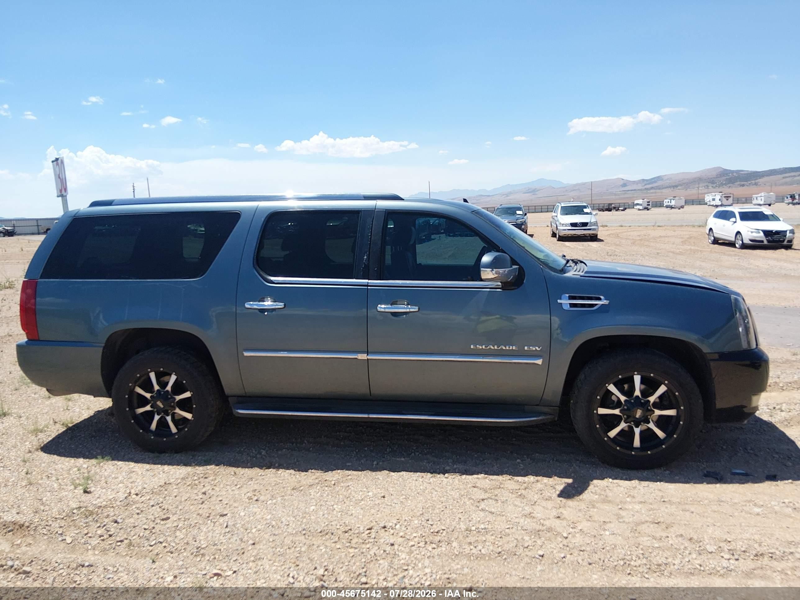 2010 Cadillac Escalade Esv Luxury Gray vin: 1GYUKHEFXAR243796