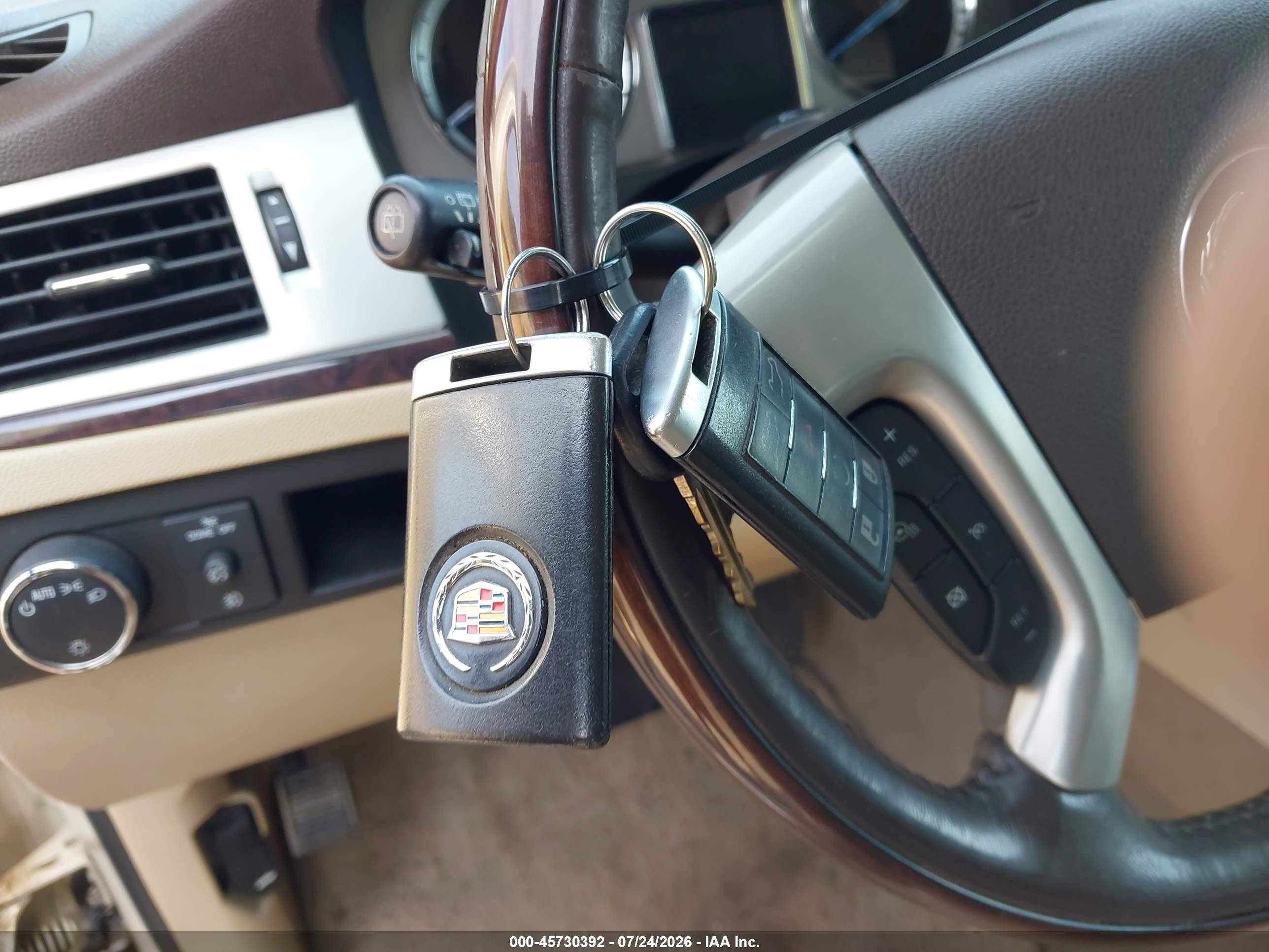 2010 Cadillac Escalade Esv Premium Cream vin: 1GYUKJEF7AR107021