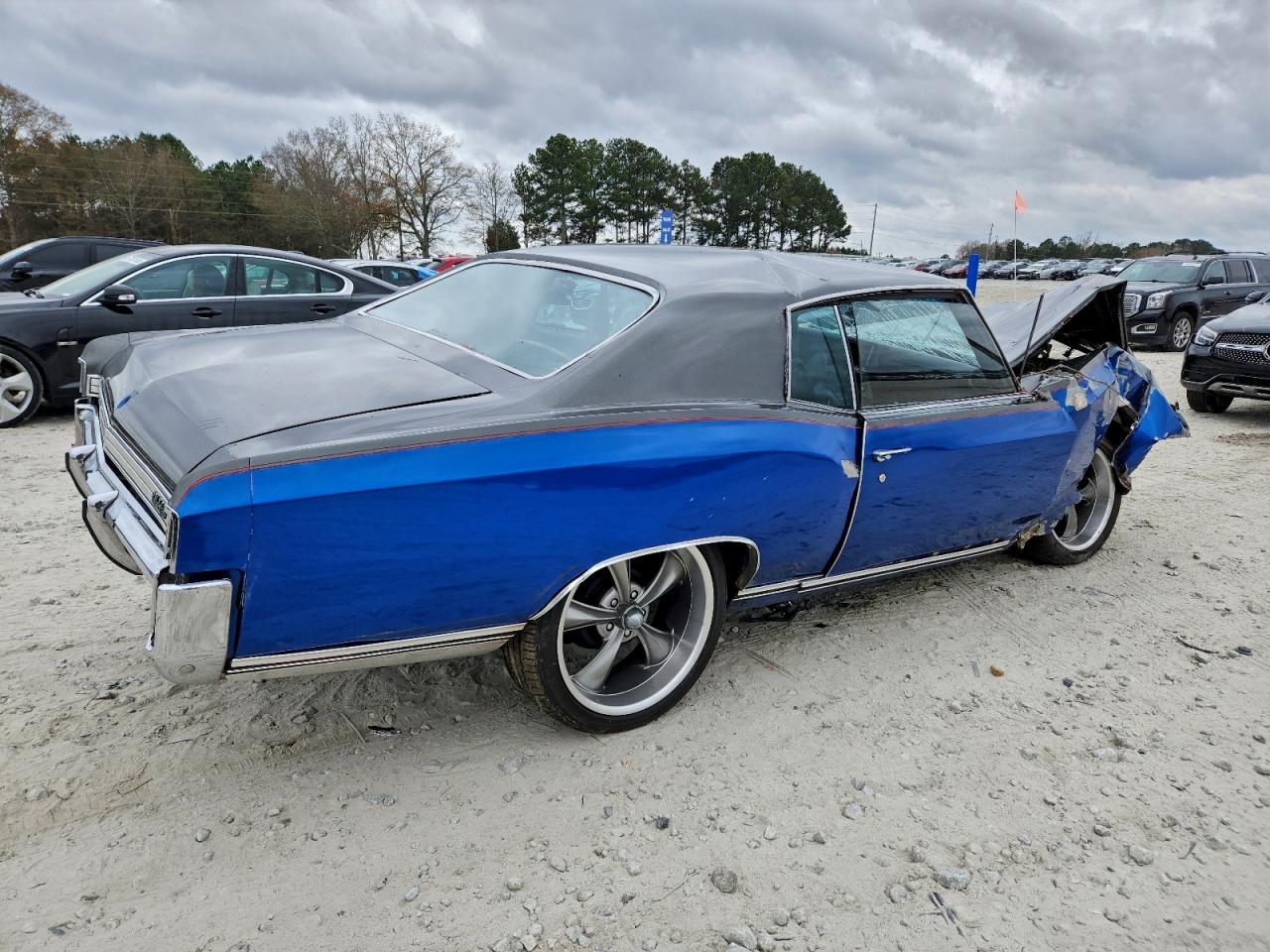 1972 Chevrolet Montecarlo Blue vin: 1H57J2K633348