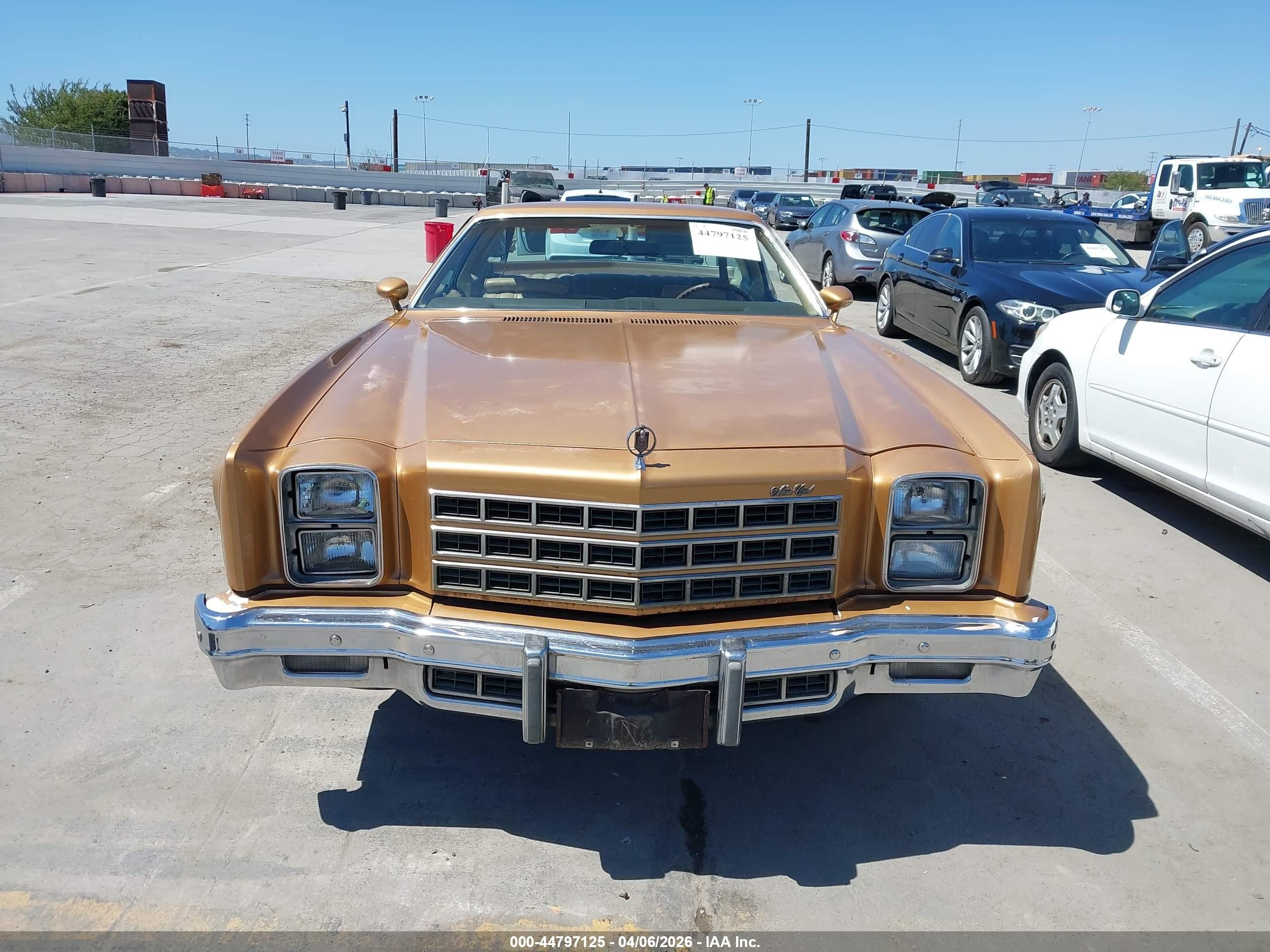 1977 Chevrolet Monte Carlo   Золотой vin: 1H57L7Z430036    