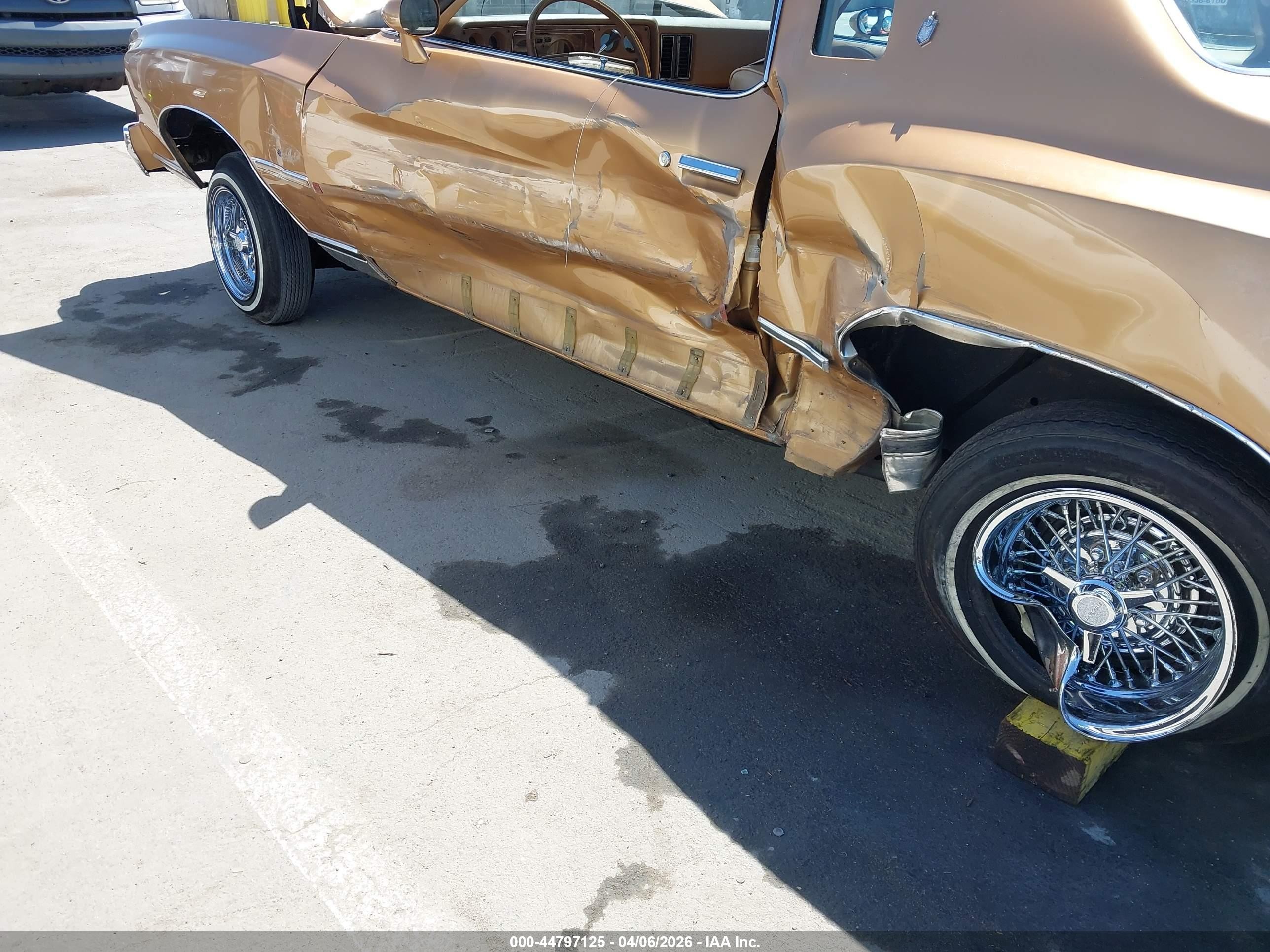 1977 Chevrolet Monte Carlo   Золотой vin: 1H57L7Z430036    