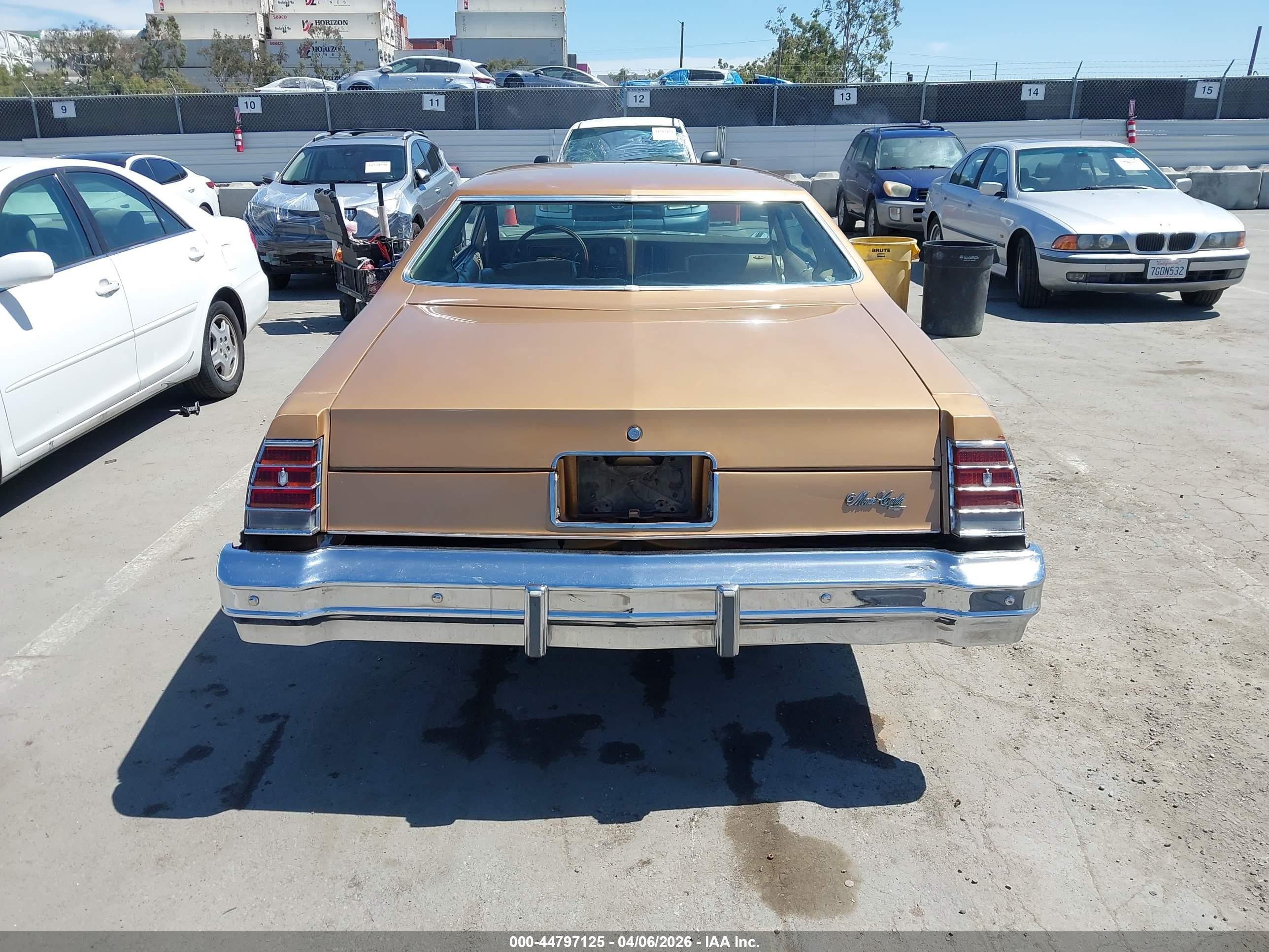 1977 Chevrolet Monte Carlo   Золотой vin: 1H57L7Z430036    