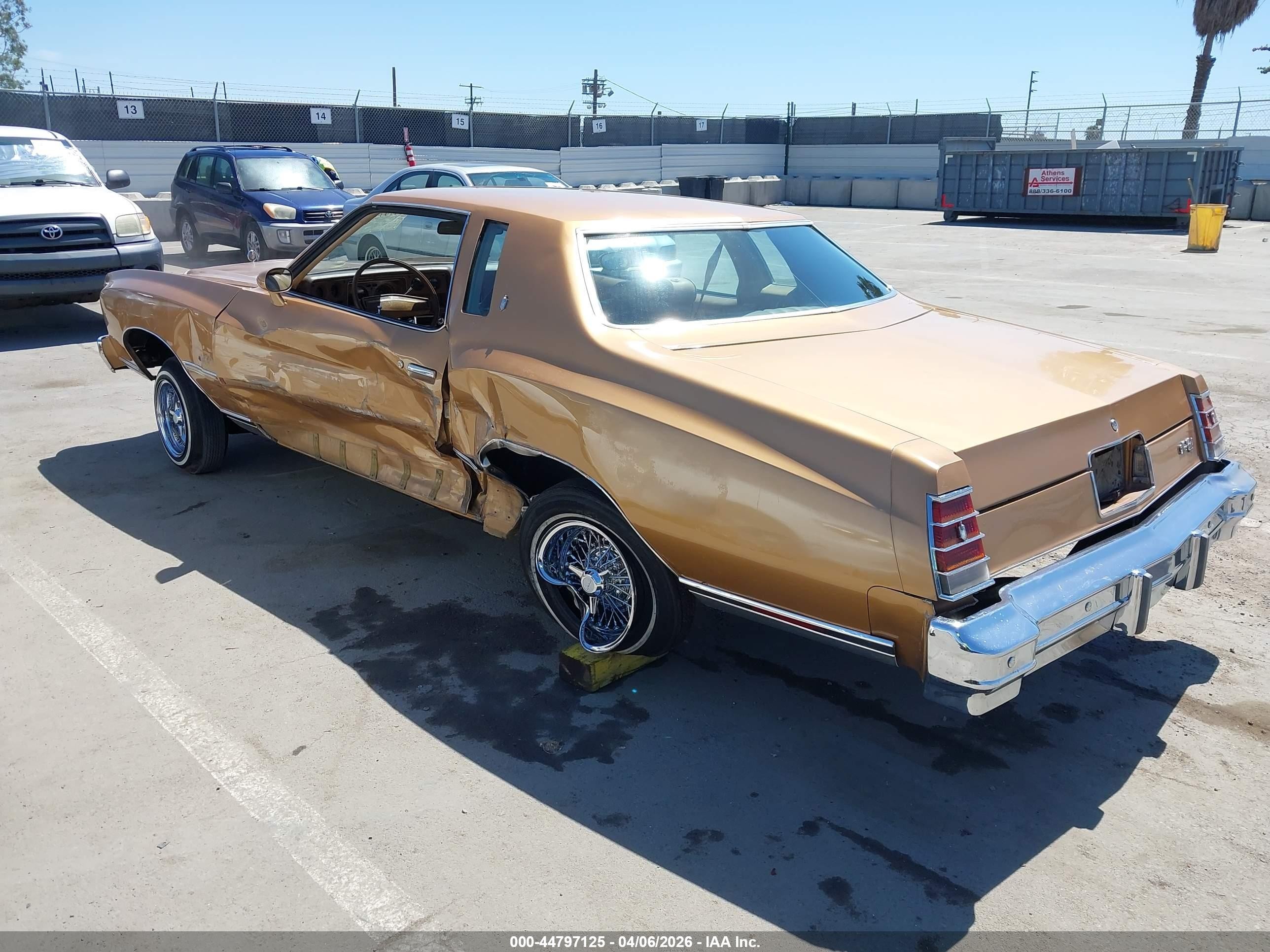1977 Chevrolet Monte Carlo   Золотой vin: 1H57L7Z430036    