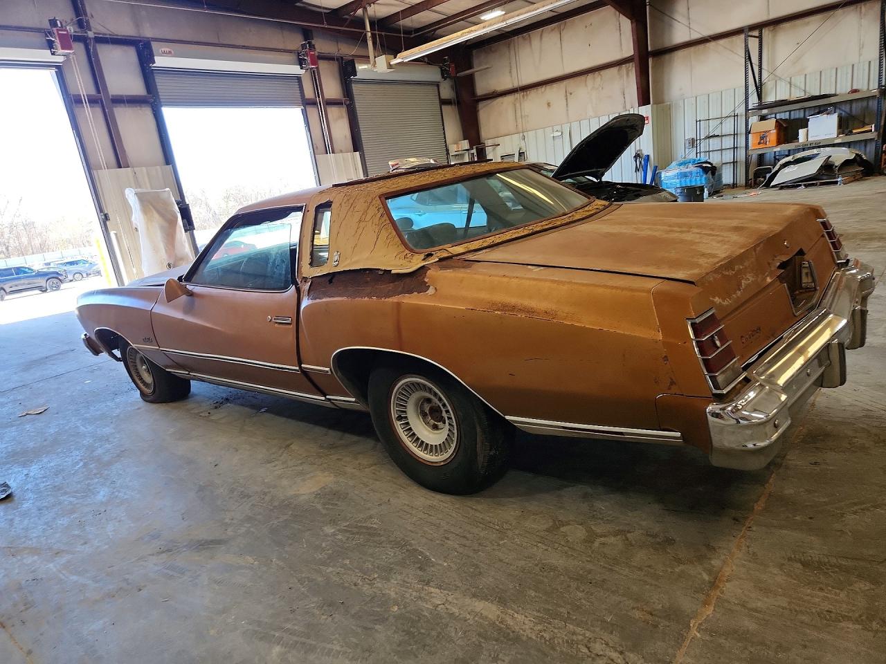 1977 Chevrolet Monte Carlo Ss Gold vin: 1H57U7K444168