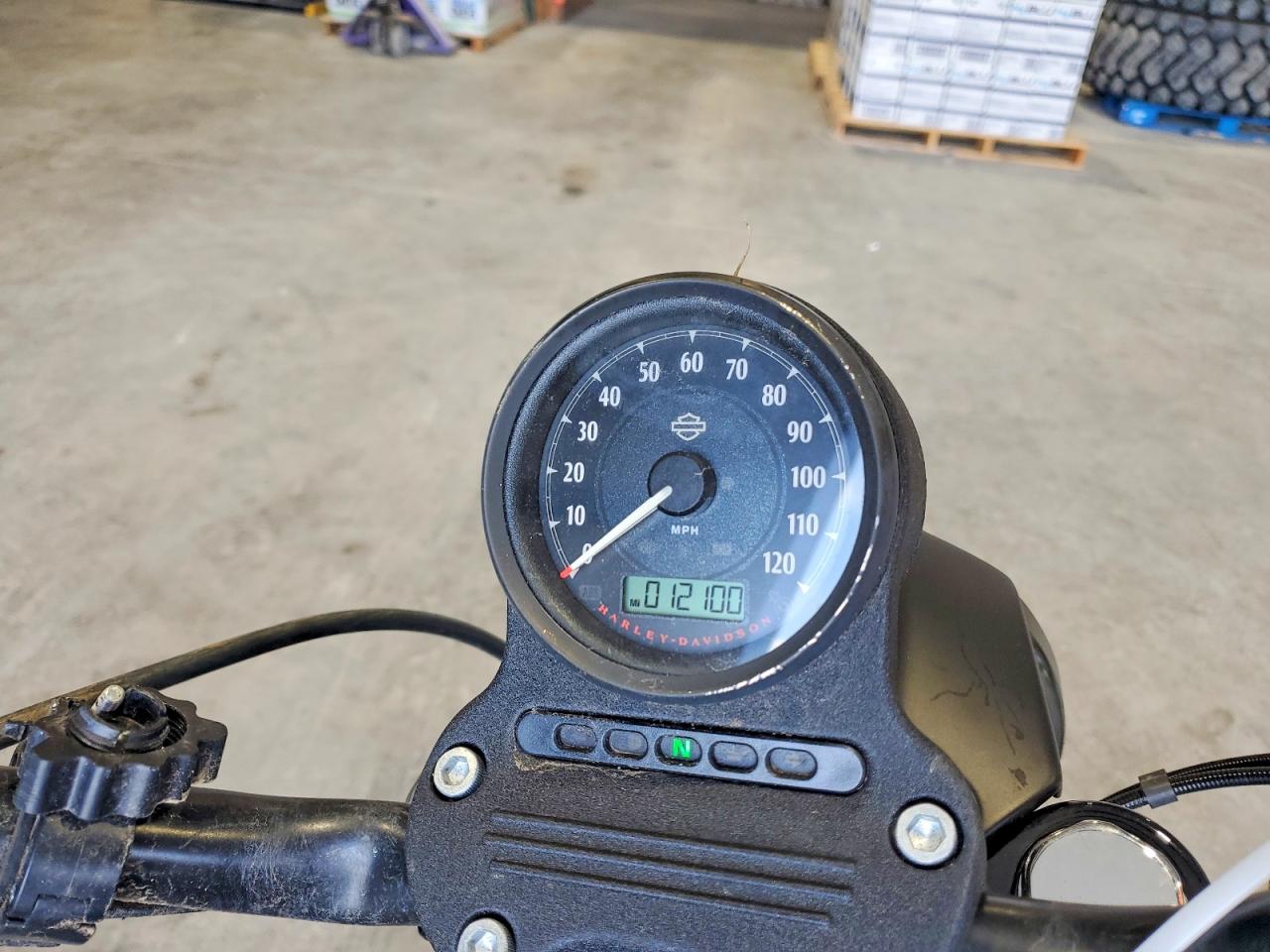 2015 Harley-davidson Xl883 Iron 883 Black vin: 1HD4LE217FC443988