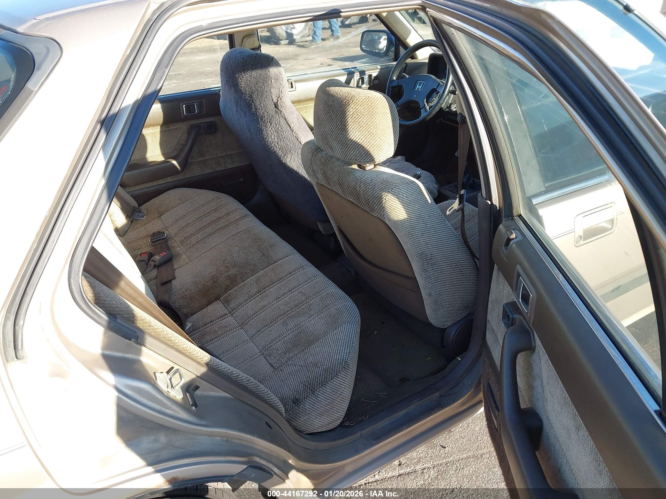 1987 Honda Accord Lx Gold vin: 1HGCA5530HA001232