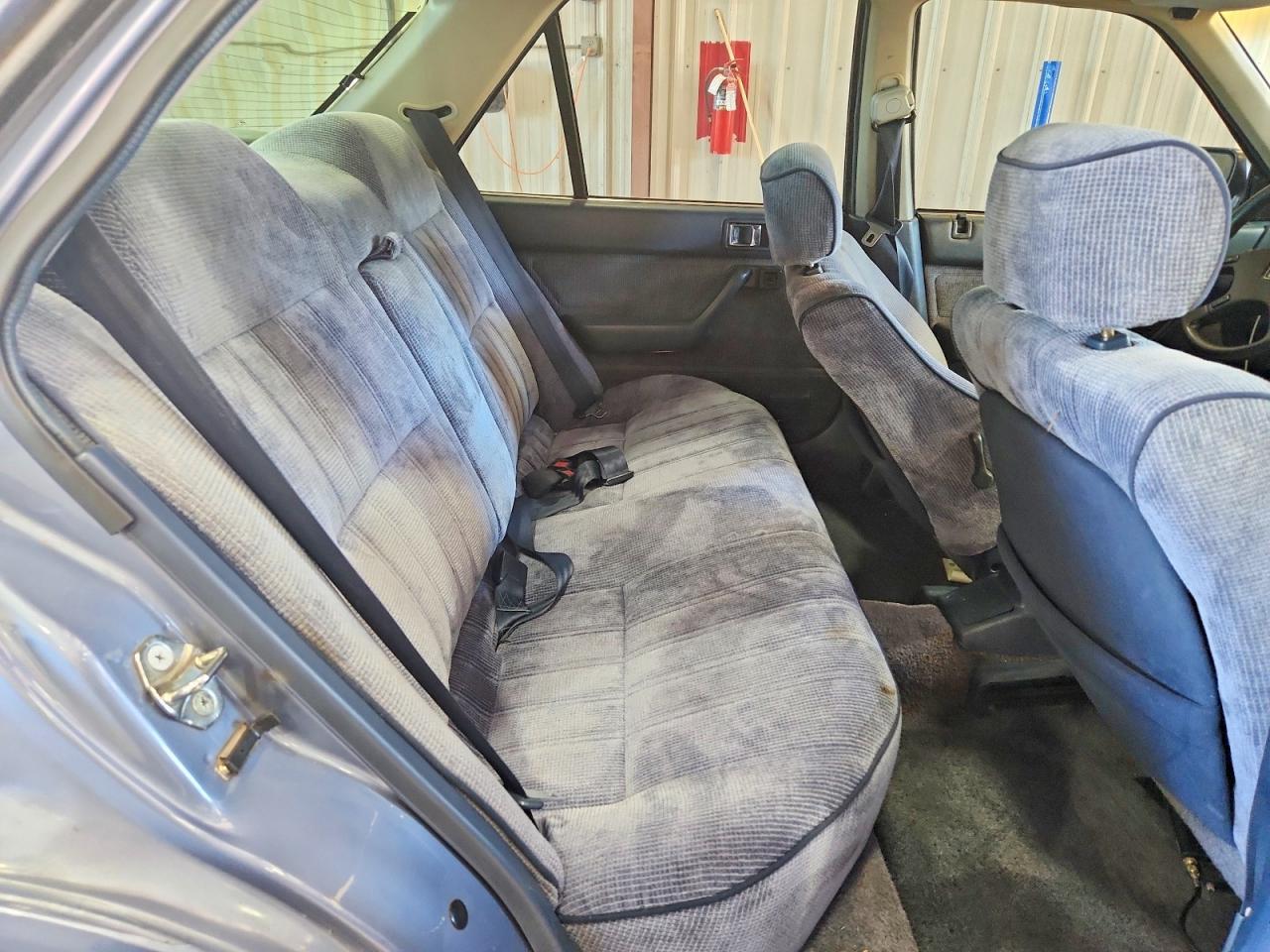 1989 Honda Accord Lxi Silver vin: 1HGCA5546KA069955