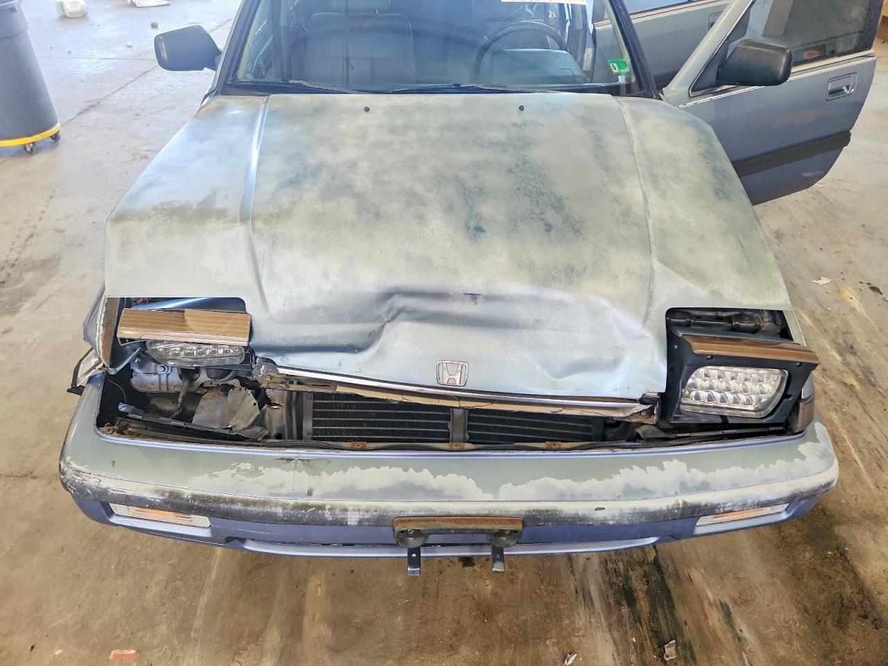 1989 Honda Accord Lxi Silver vin: 1HGCA5546KA069955