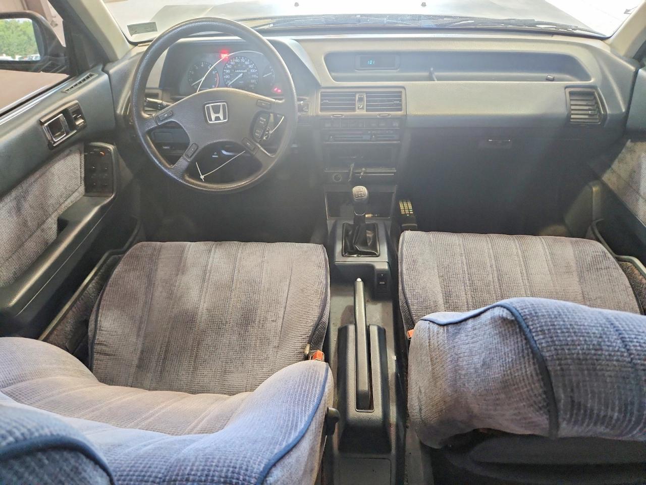 1989 Honda Accord Lxi Silver vin: 1HGCA5546KA069955