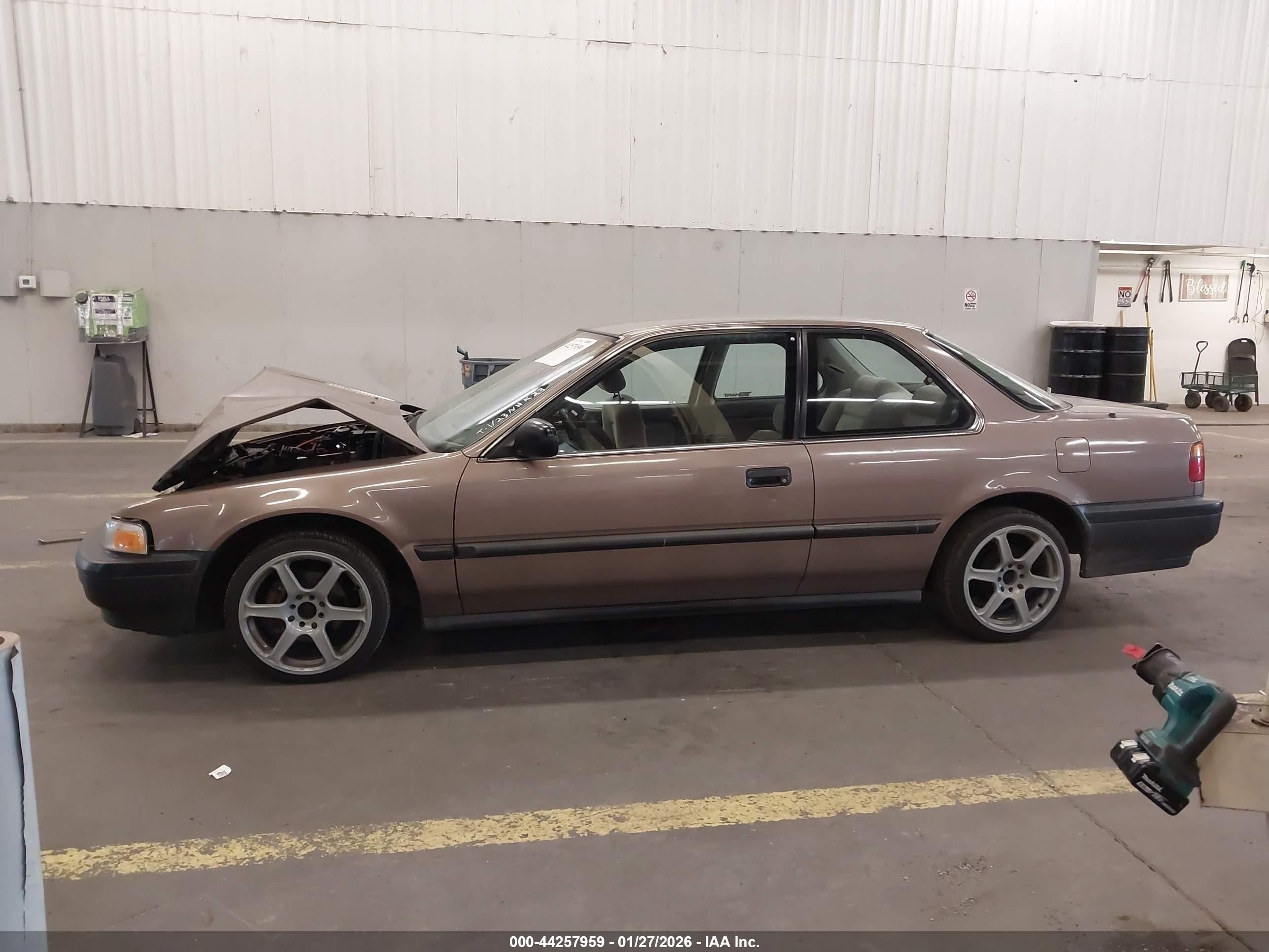 1991 Honda Accord Dx/lx Бежевый vin: 1HGCB7143MA028491