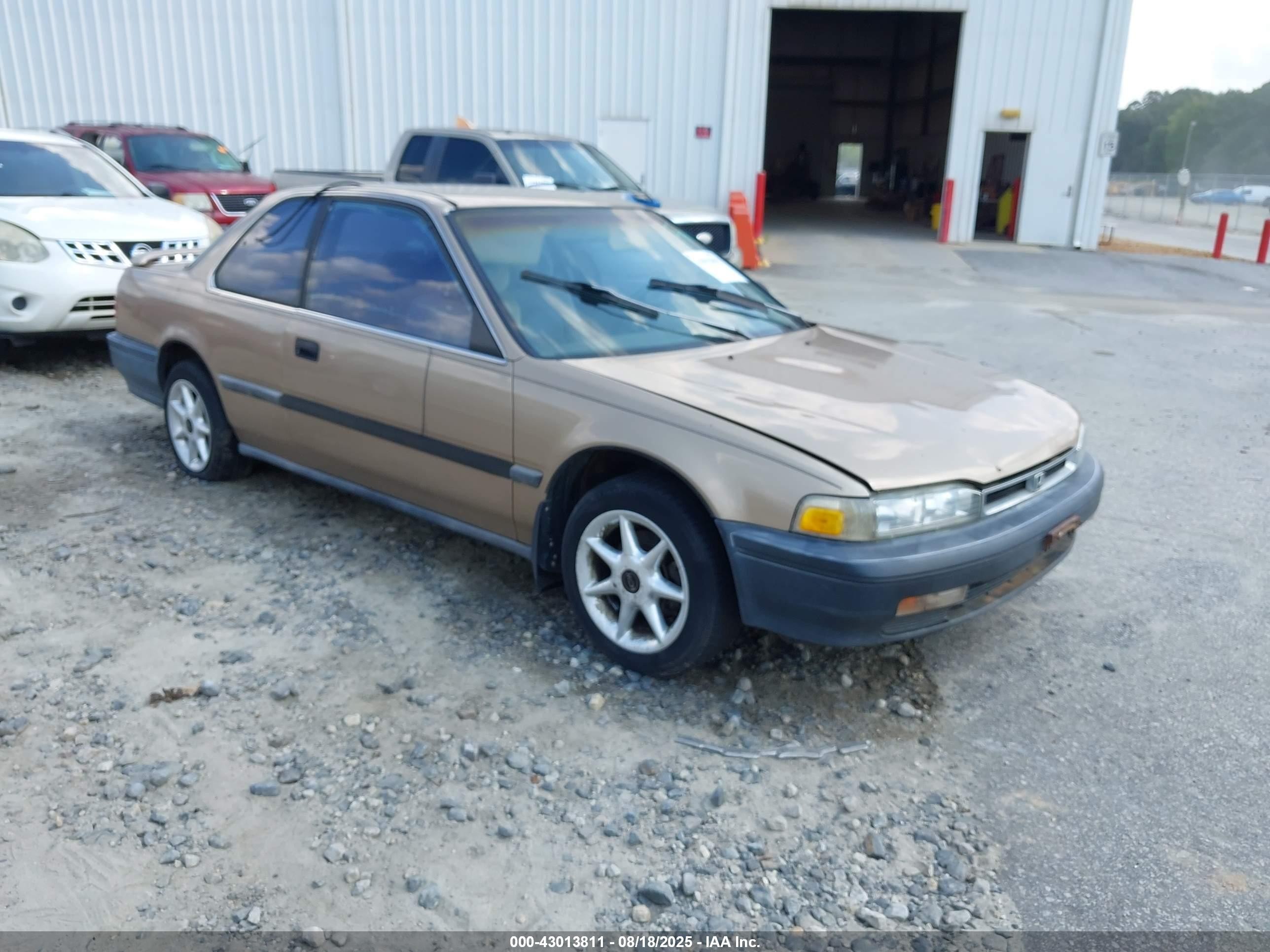 1990 Honda Accord Dx/lx Tan vin: 1HGCB7240LA029112