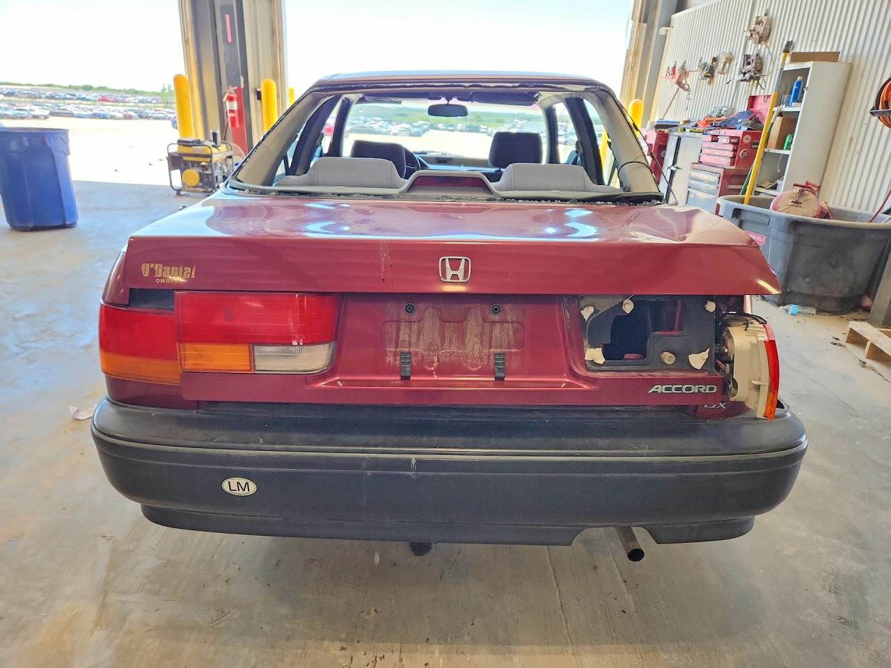 1993 Honda Accord Dx Red vin: 1HGCB7248PA010071