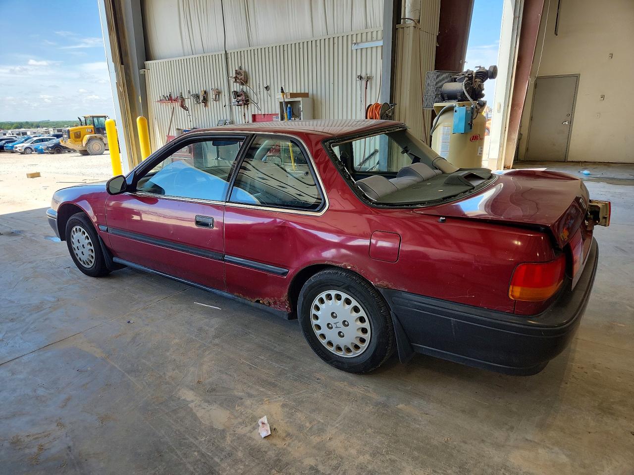 1993 Honda Accord Dx Red vin: 1HGCB7248PA010071