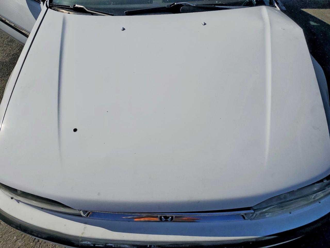 1990 Honda Accord Lx White vin: 1HGCB7253LA017965