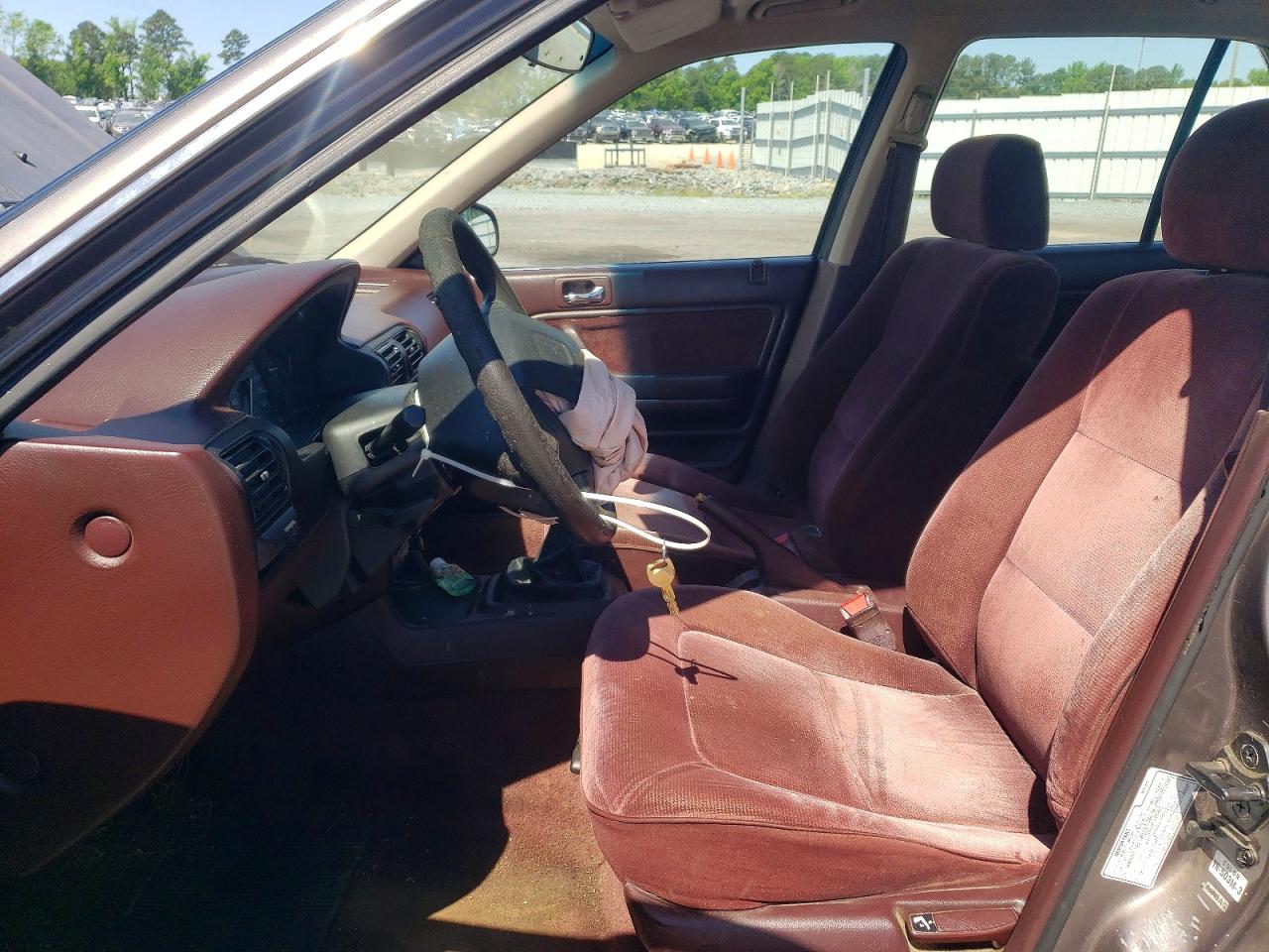 1992 Honda Accord Dx Gray vin: 1HGCB7541NA201517