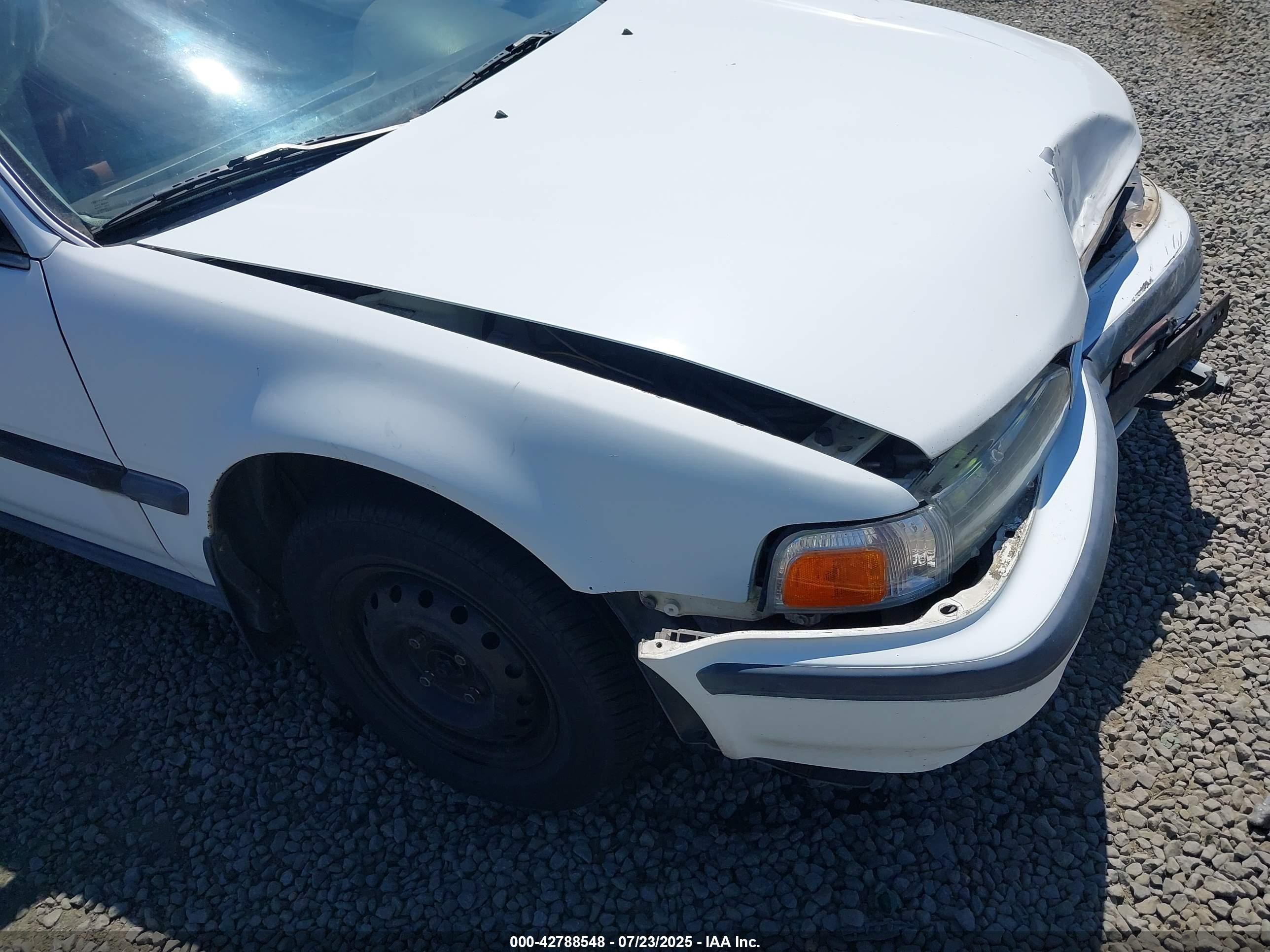 1990 Honda Accord Lx/ex White vin: 1HGCB7551LA168136