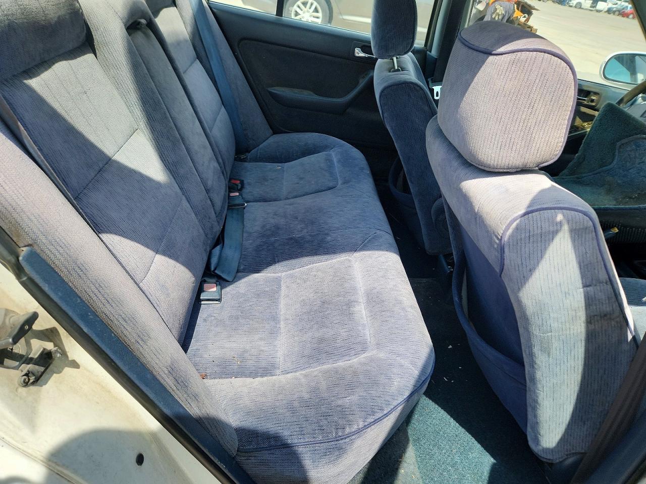 1993 Honda Accord Lx White vin: 1HGCB7555PA005267
