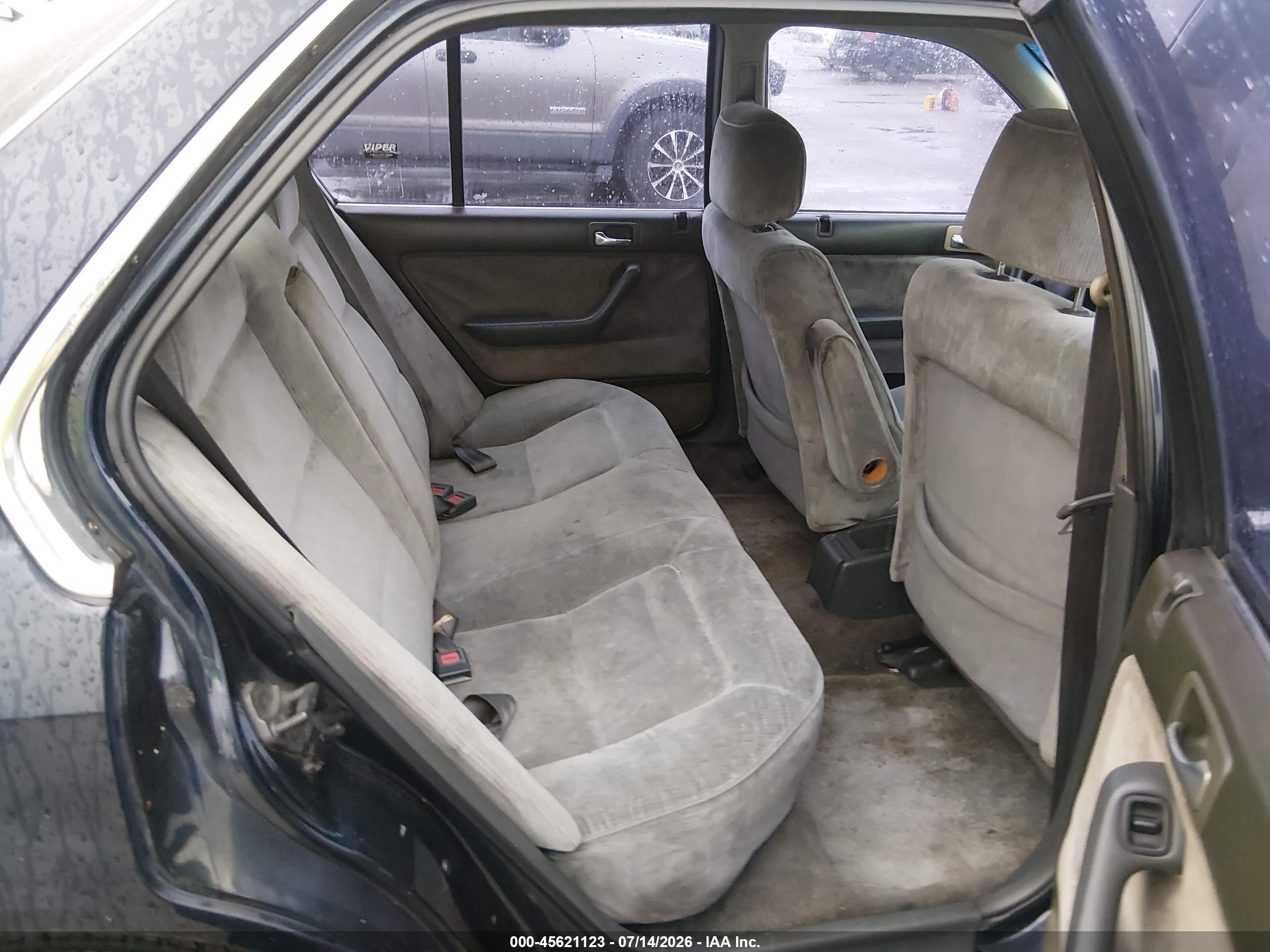 1992 Honda Accord Lx Dark Blue vin: 1HGCB7558NA052953