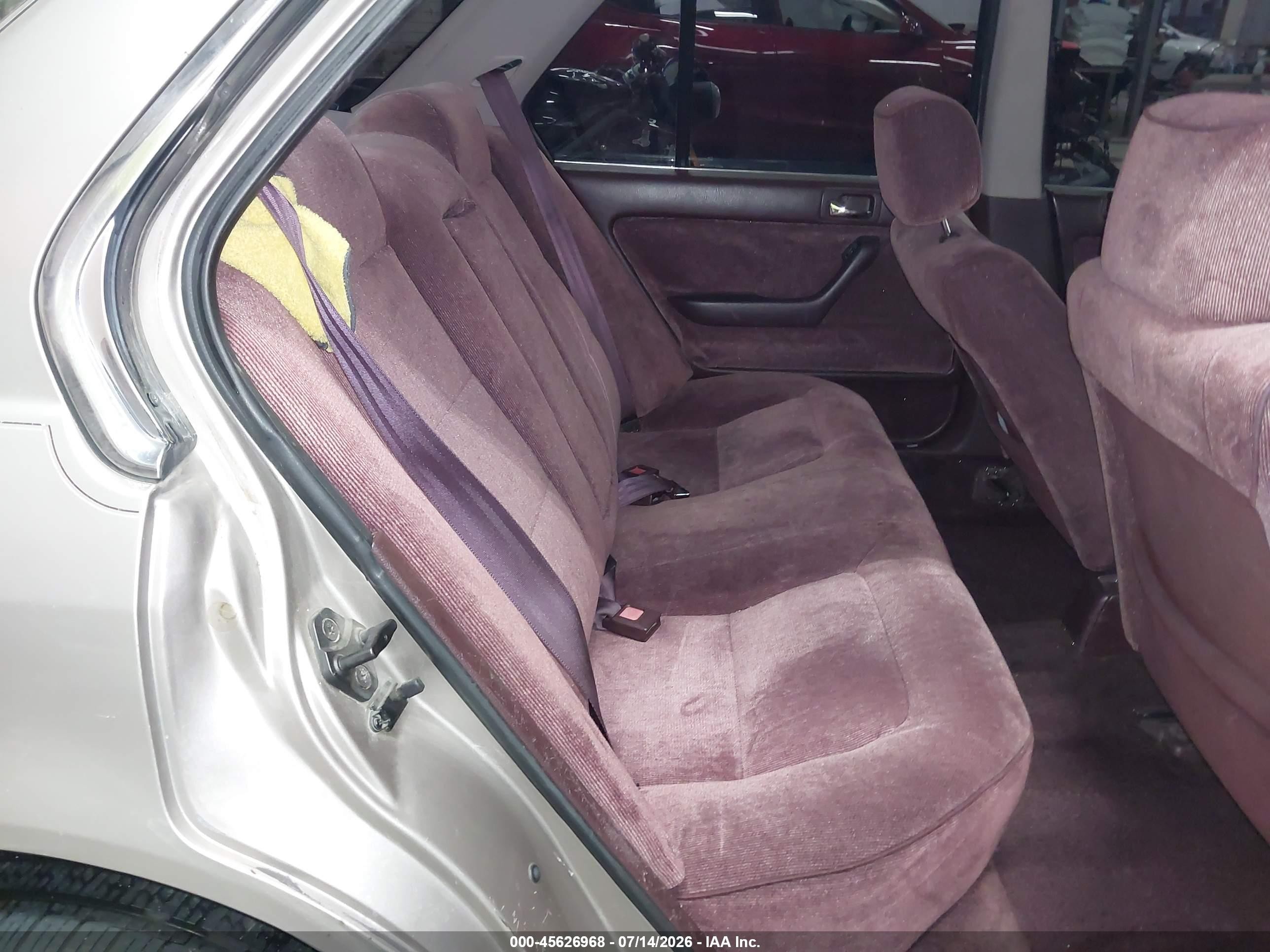 1991 Honda Accord Lx/ex Champagne vin: 1HGCB7559MA084180
