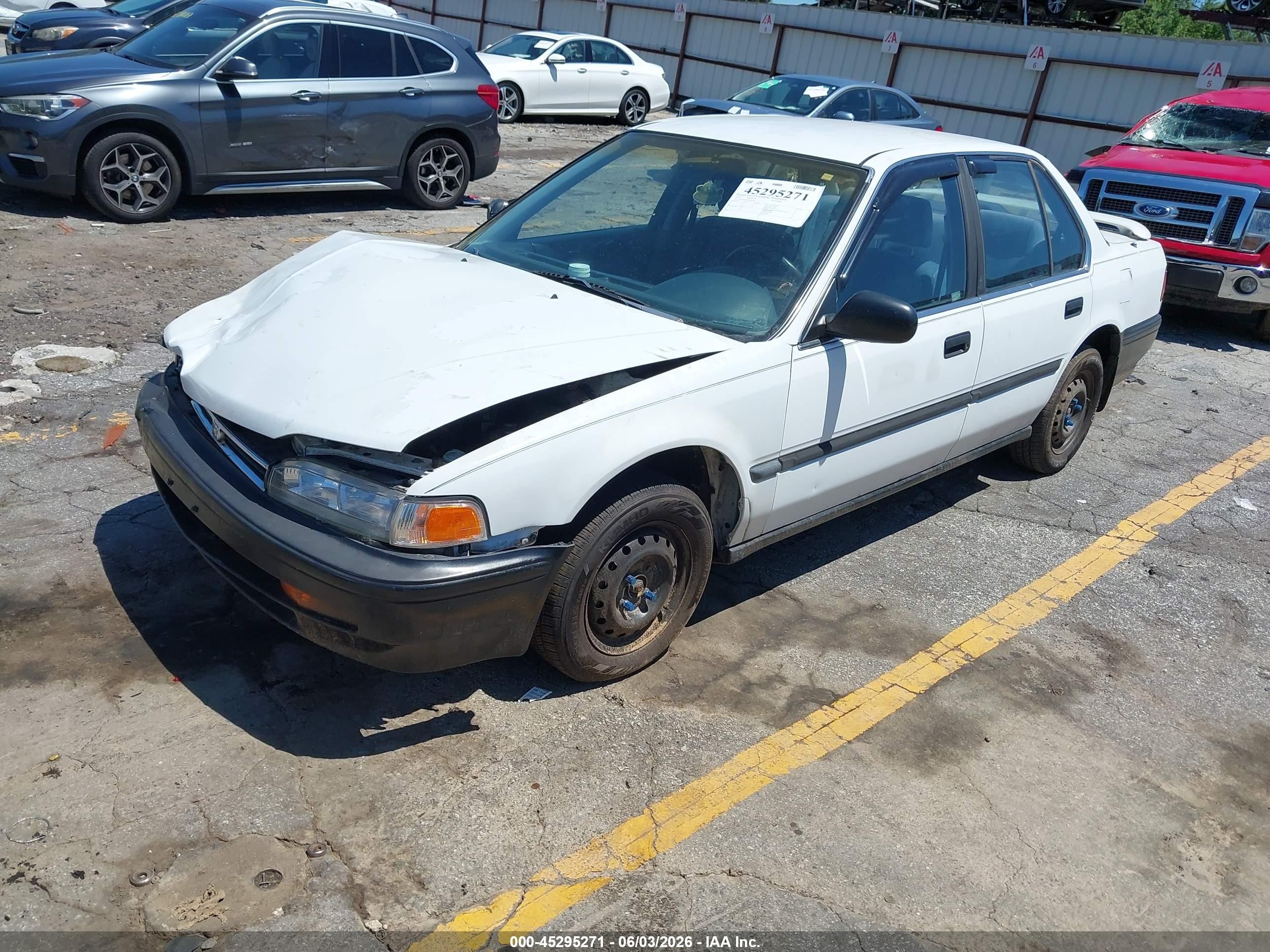 1993 Honda Accord Dx White vin: 1HGCB7641PA162462