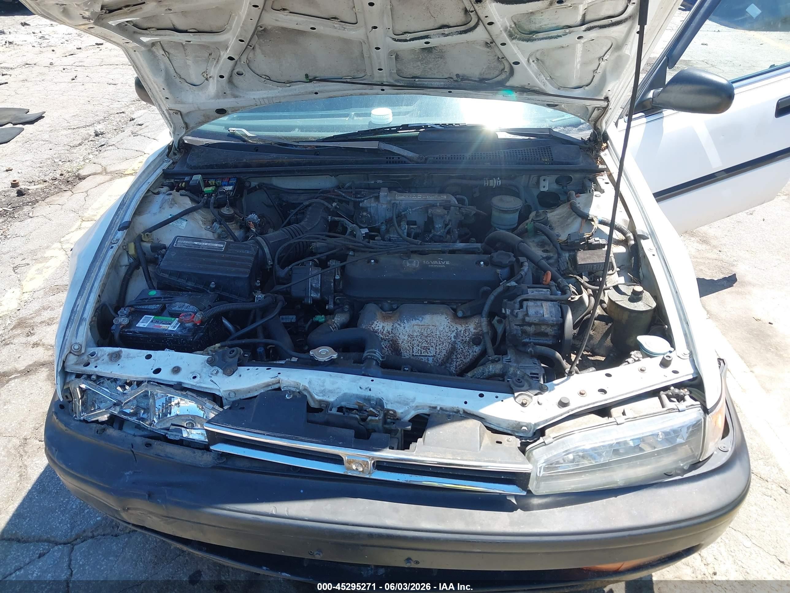 1993 Honda Accord Dx White vin: 1HGCB7641PA162462