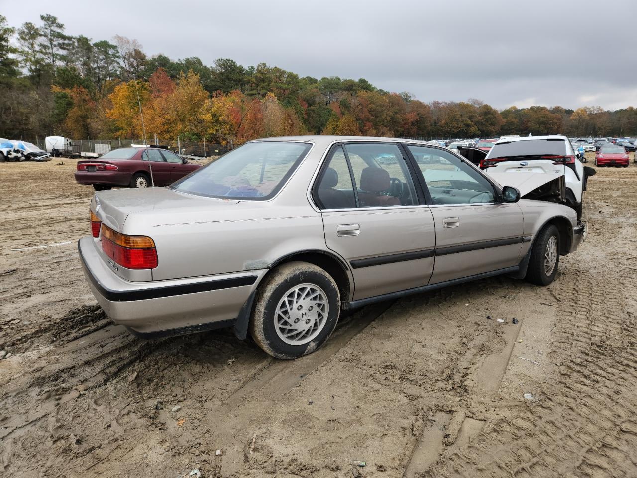 1990 Honda Accord Lx Silver vin: 1HGCB7650LA185542