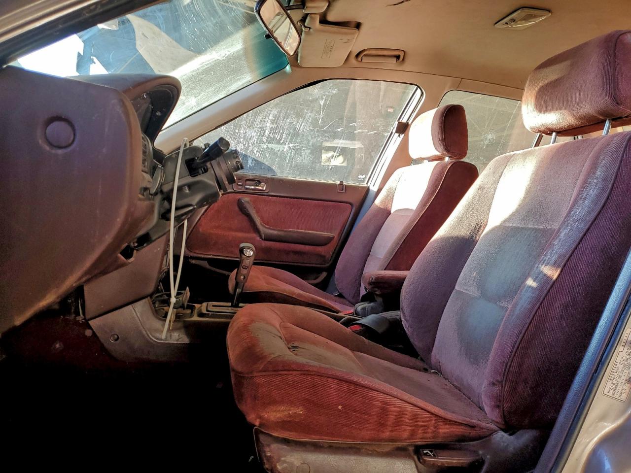 1991 Honda Accord Lx Silver vin: 1HGCB7650MA143437