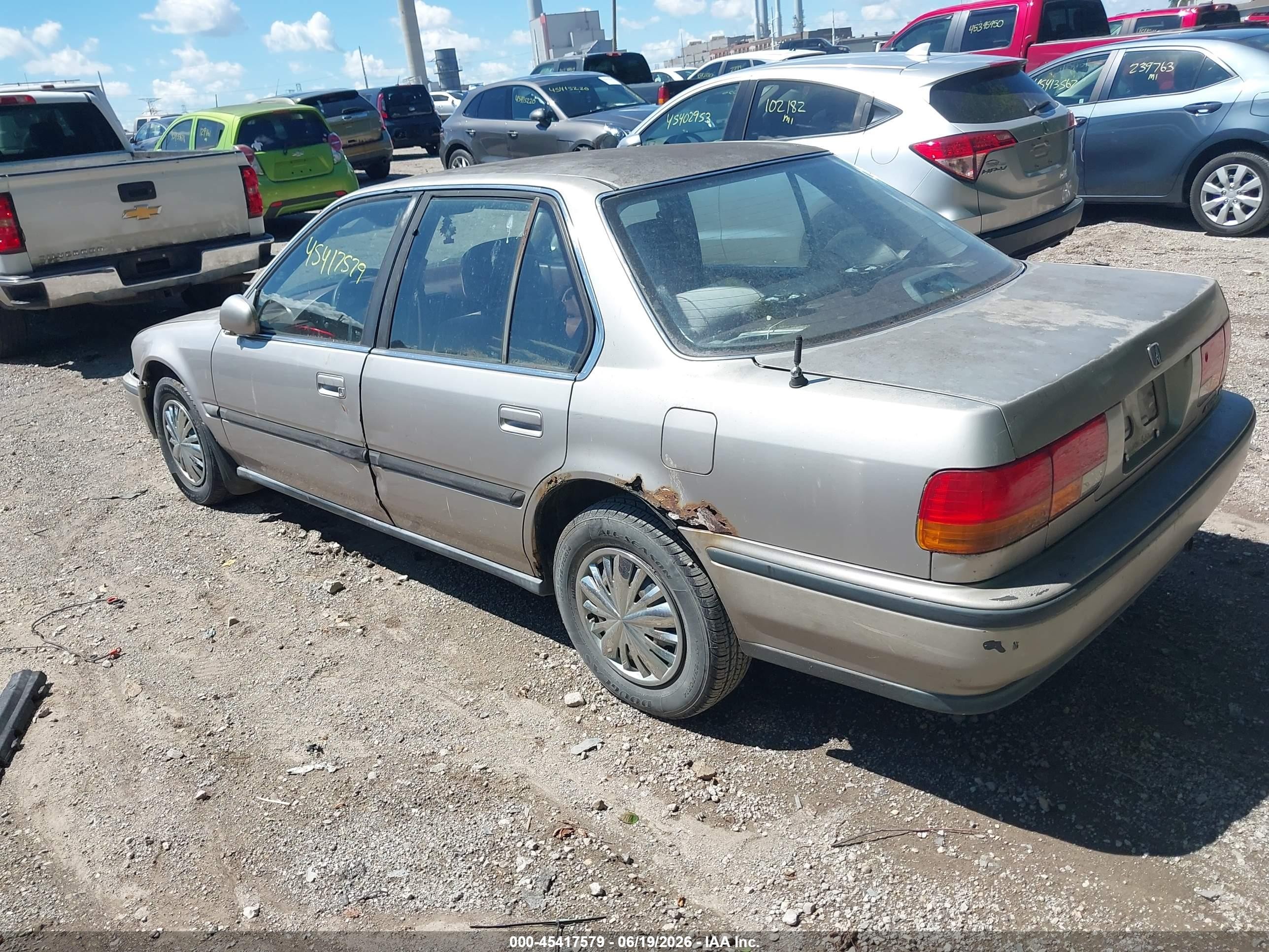 1993 Honda Accord Lx Silver vin: 1HGCB7650PA139117