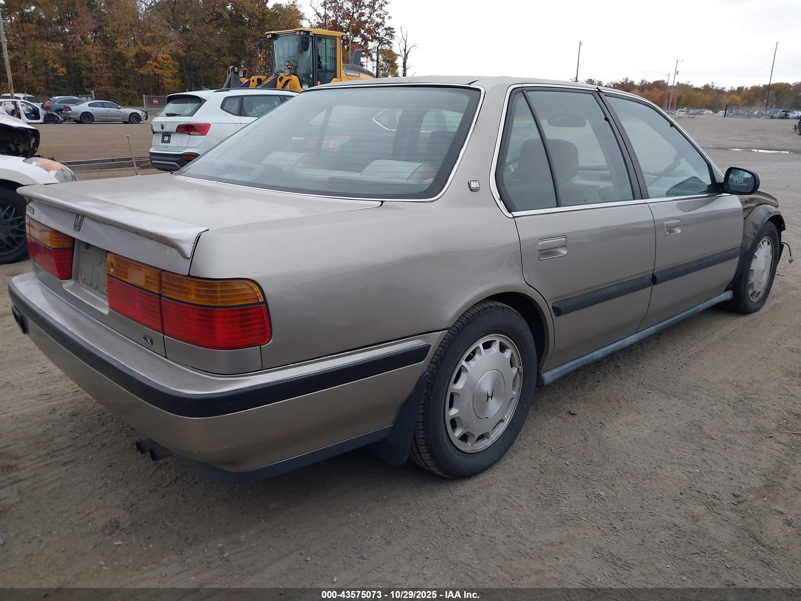 1990 Honda Accord Lx/ex Tan vin: 1HGCB7656LA122171