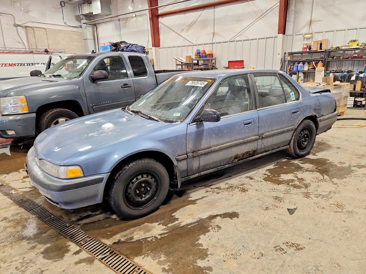 1990 Honda Accord Lx Blue vin: 1HGCB7658LA000105