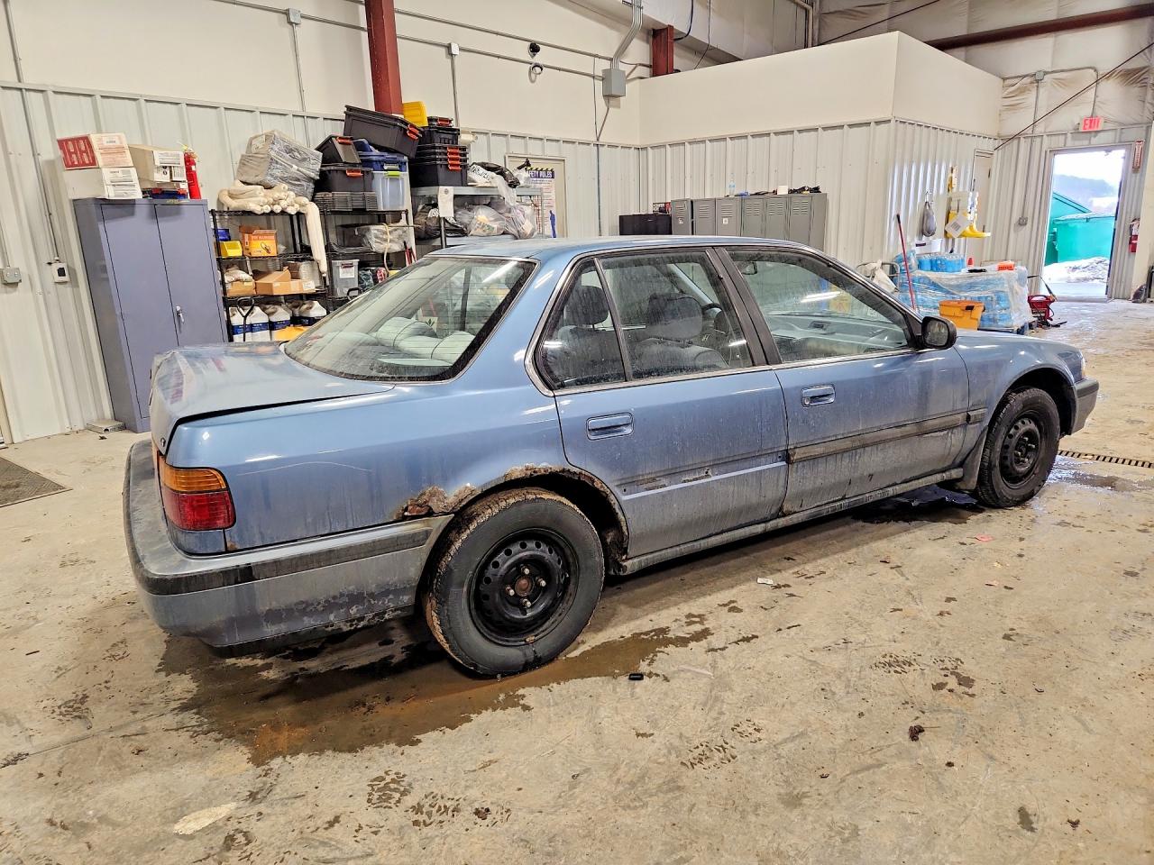 1990 Honda Accord Lx Blue vin: 1HGCB7658LA000105