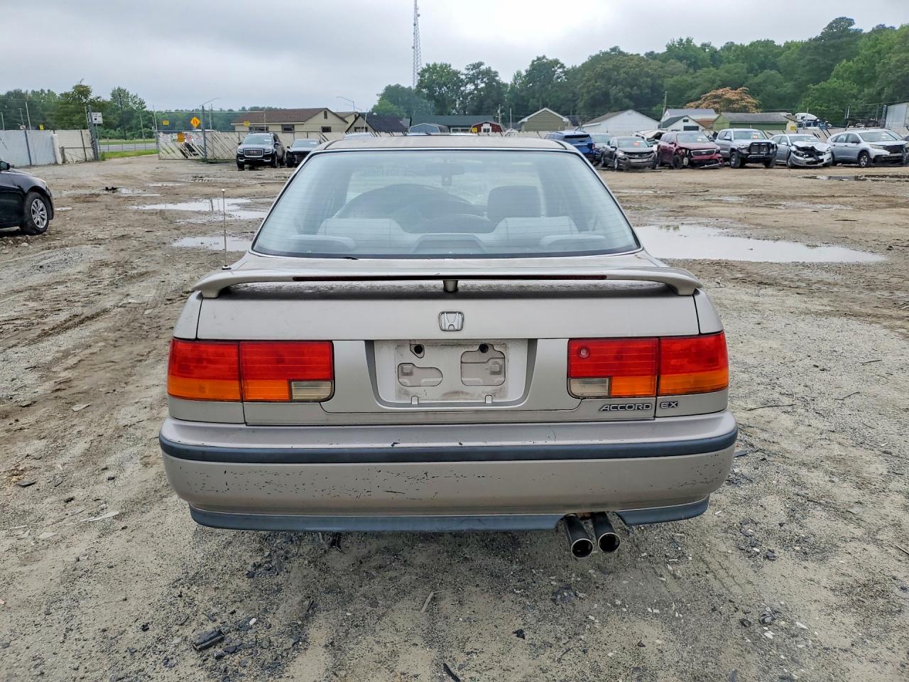 1992 Honda Accord Ex Tan vin: 1HGCB7670NA221895