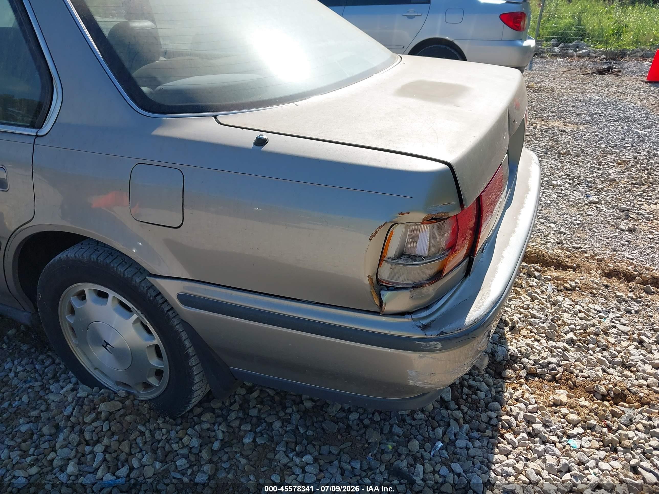 1992 Honda Accord Ex Silver vin: 1HGCB7679NA103473