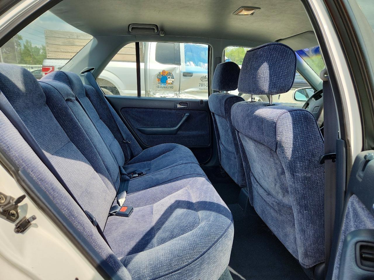 1993 Honda Accord 10th Anniversary Белый vin: 1HGCB7693PA154276