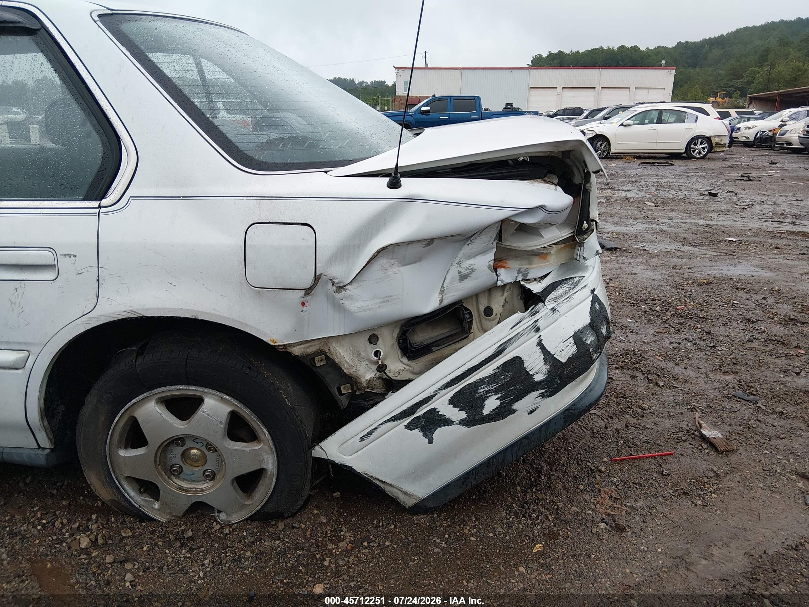 1993 Honda Accord 10th Anniversary White vin: 1HGCB7697PA157908