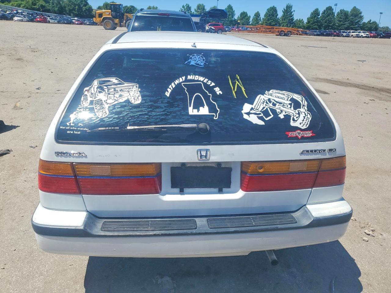1991 Honda Accord Lx White vin: 1HGCB9851MA007858