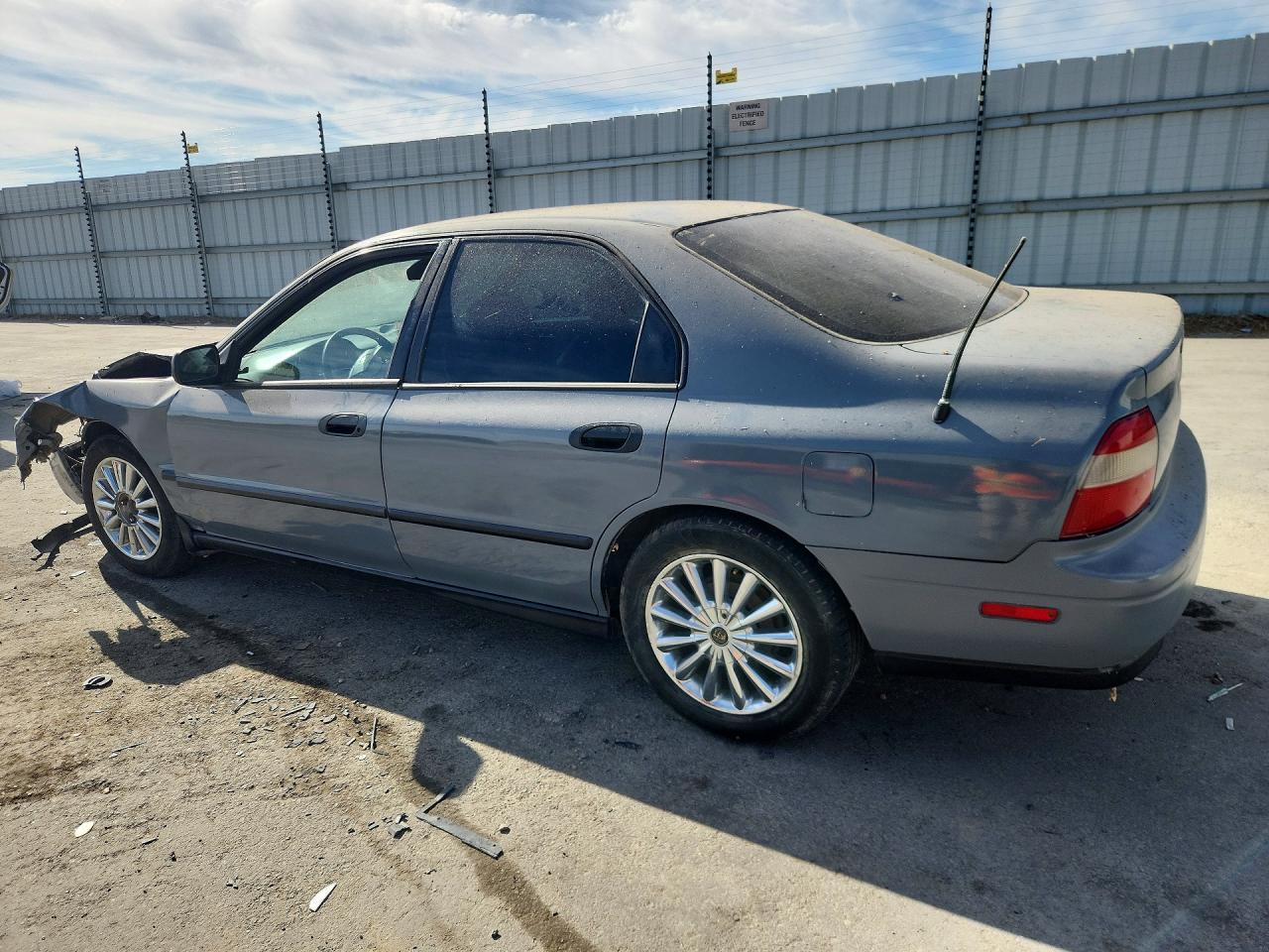 1995 Honda Accord Dx Gray vin: 1HGCD5524SA133478