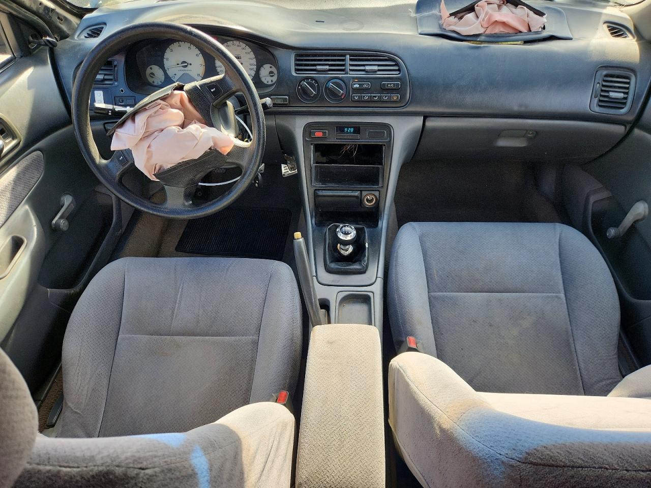 1995 Honda Accord Dx Gray vin: 1HGCD5524SA133478