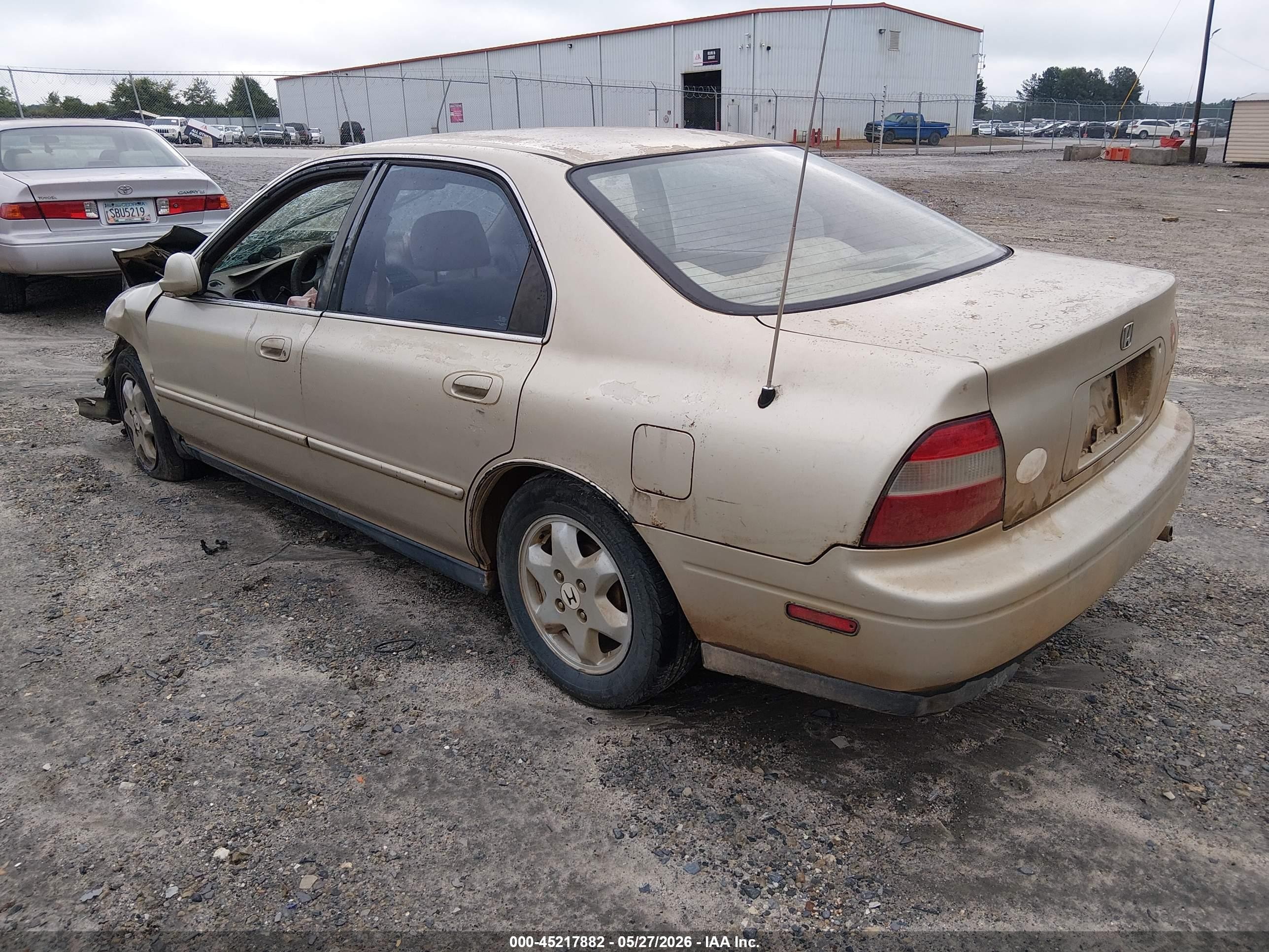 1994 Honda Accord Lx/ex Gold vin: 1HGCD5530RA068695