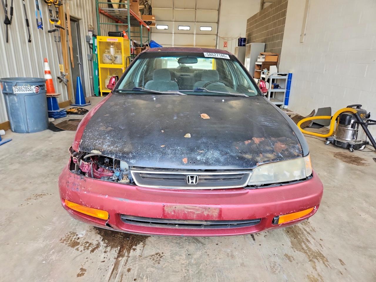 1996 Honda Accord Lx Two Tone vin: 1HGCD5530TA270489