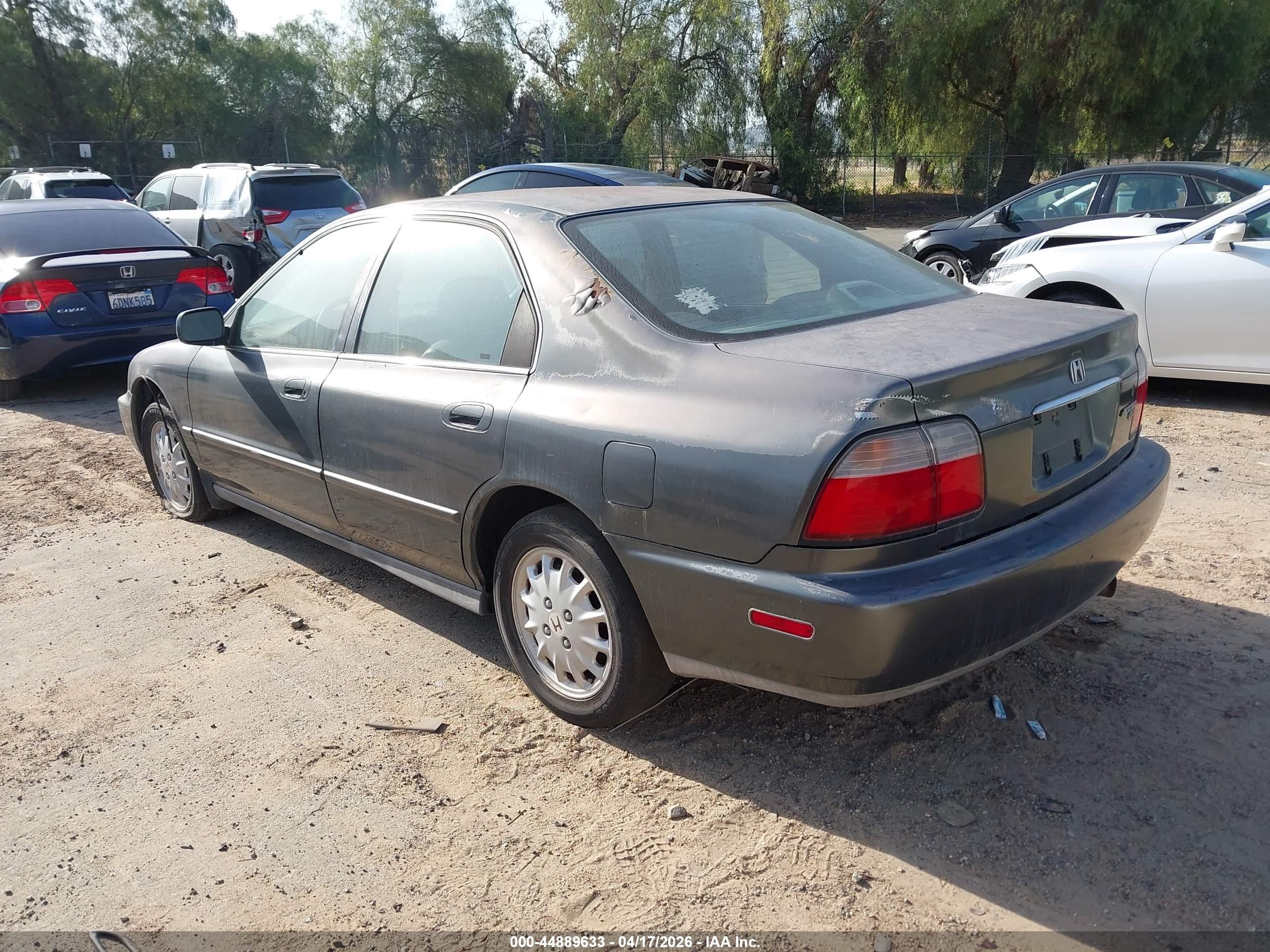 1996 Honda Accord Ex Gray vin: 1HGCD556XTA208799