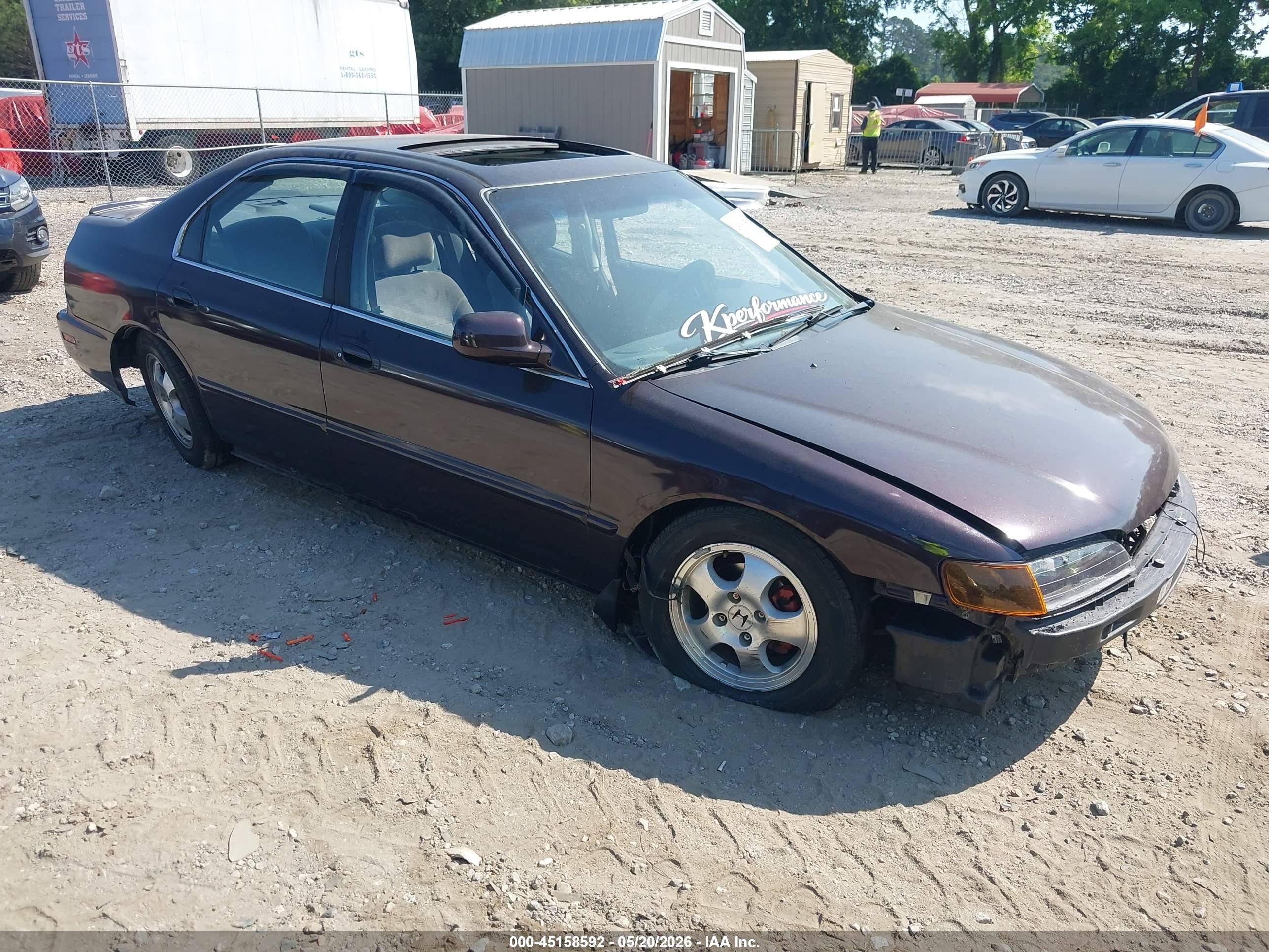 1HGCD5601VA105607