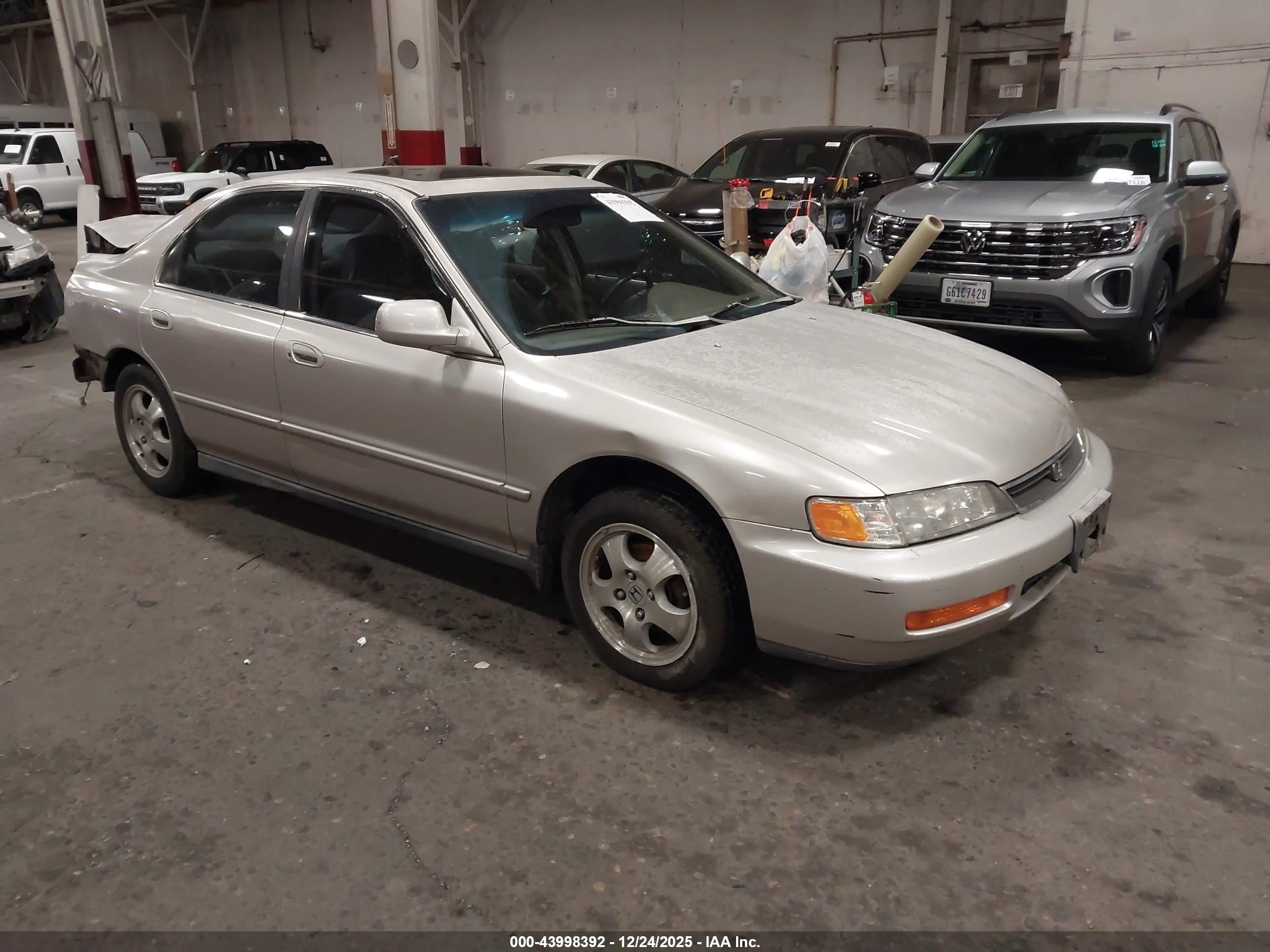 1997 Honda Accord Se Gray vin: 1HGCD5608VA064425